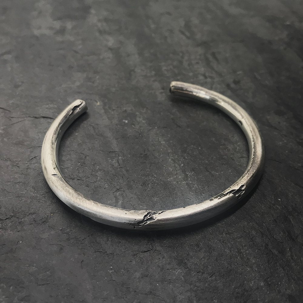  Toro Cuff in Oxidized Silver、mySite、merchandisen