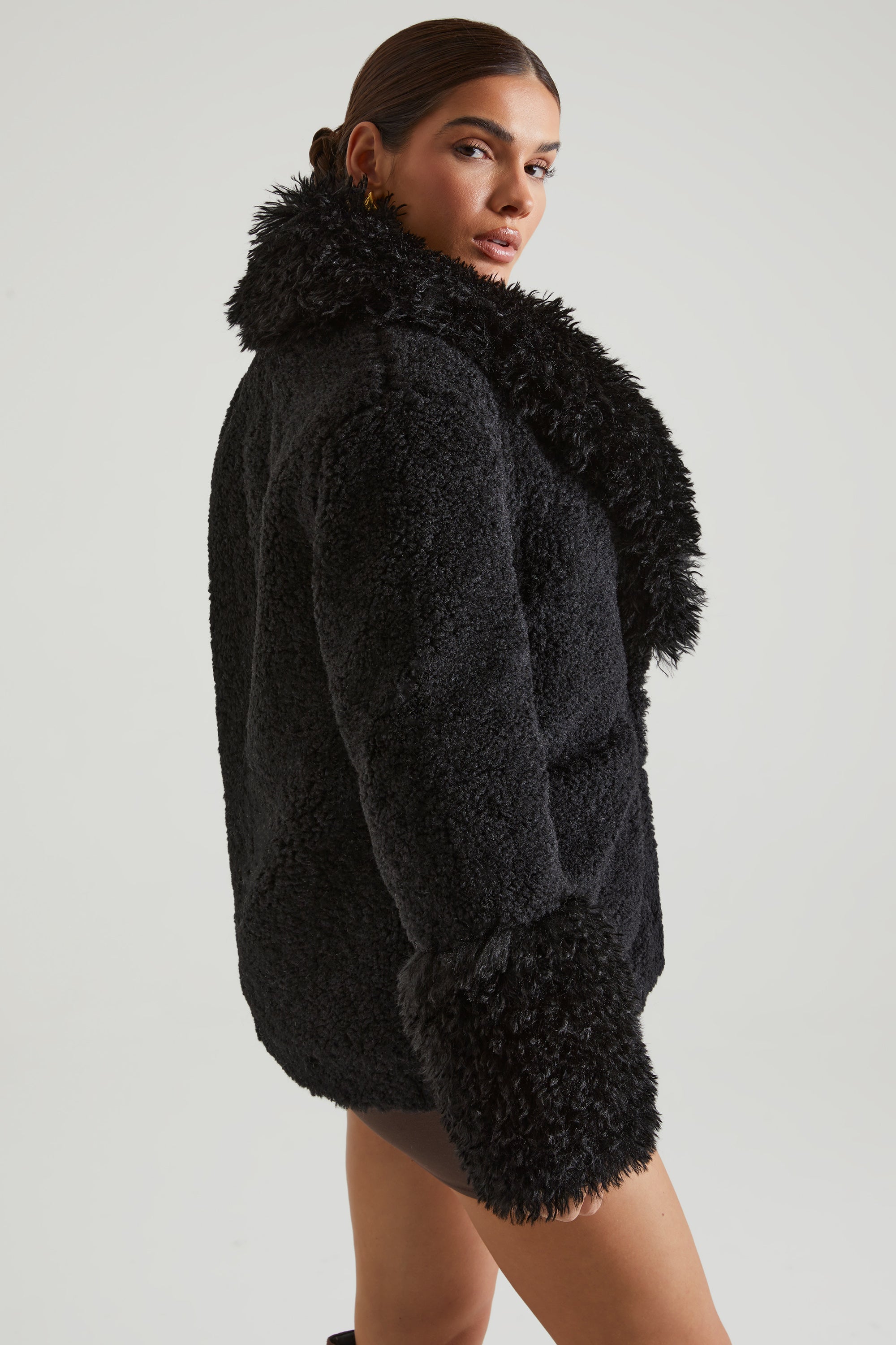 Shearling Coat with Large Front Pockets in Black、mySite、solidvoid