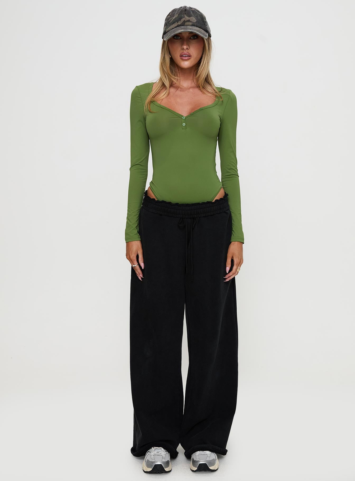 Delgado Long Sleeve Bodysuit Olive、mySite、solidvoid