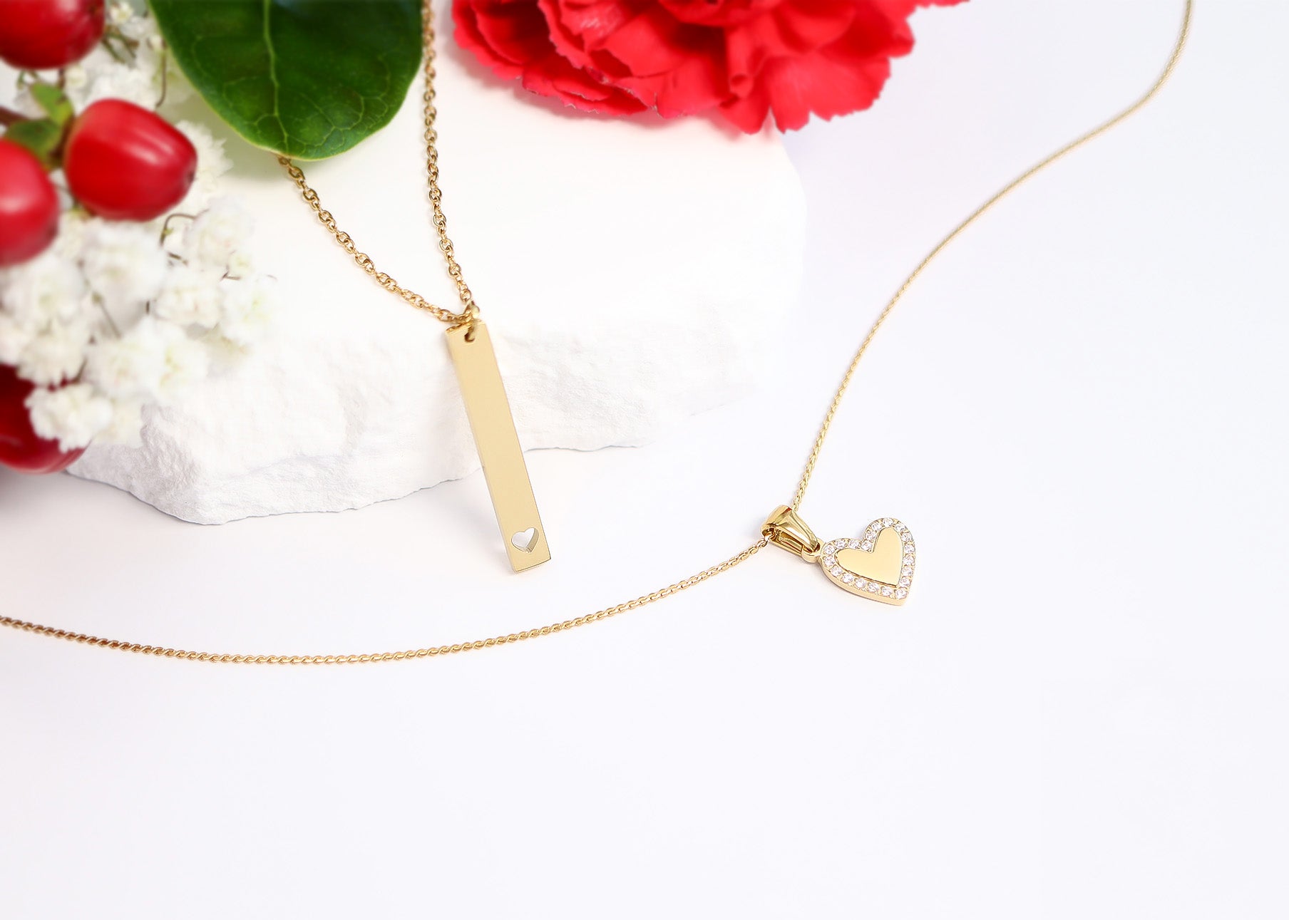 18K Gold PVD Stainless Steel Heart Cutout Vertical Bar Necklace / SBB0160、mySite、dreamappss