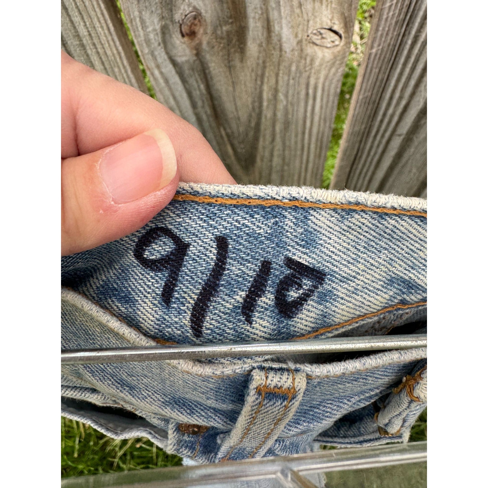 90's Levi's Medium Wash Cut Off Raw Hem Denim Jean Shorts 29 Waist、mySite、garagedoors4me