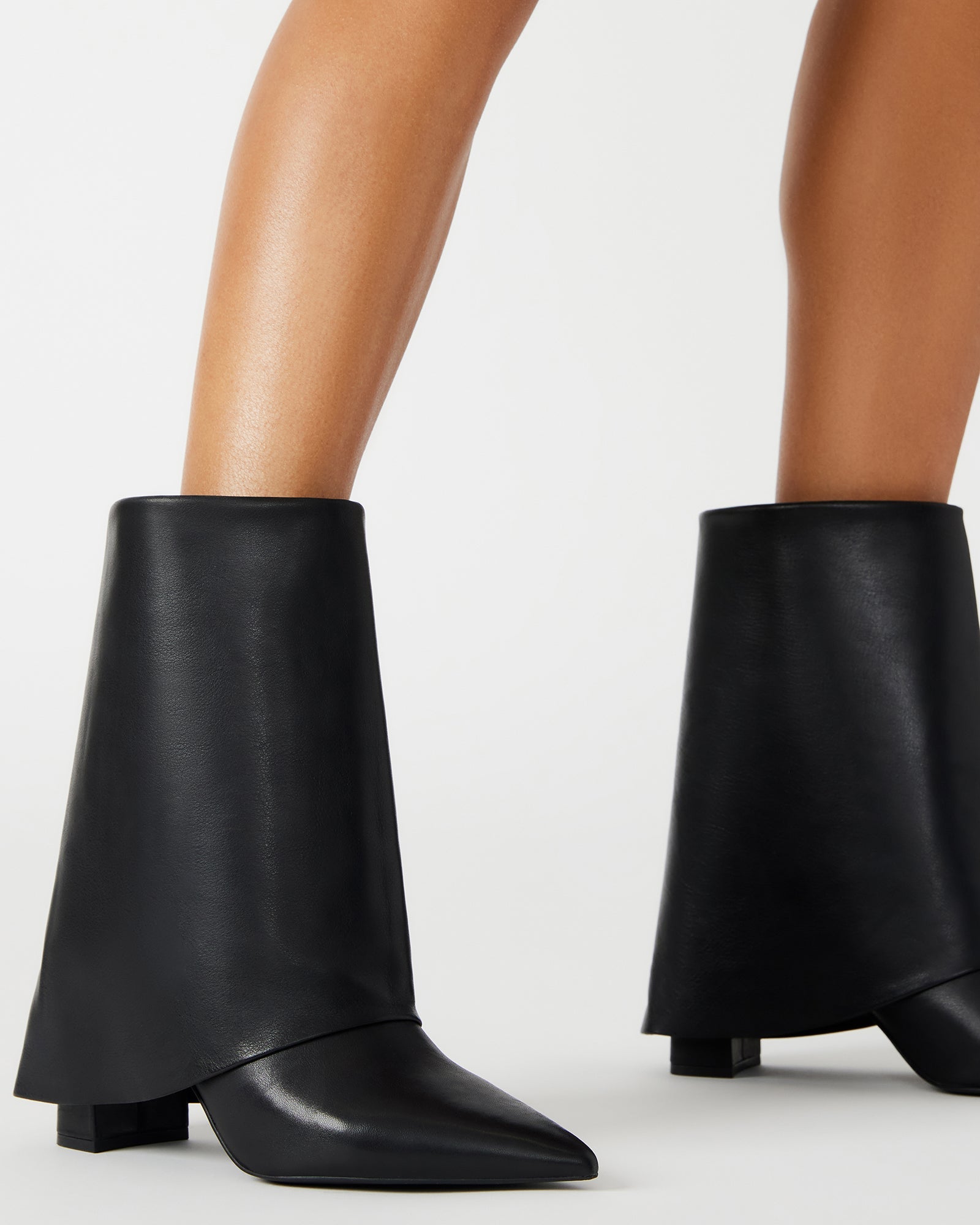 FALLON BLACK LEATHER - SM REBOOTED、mySite、gtrtttuynbv