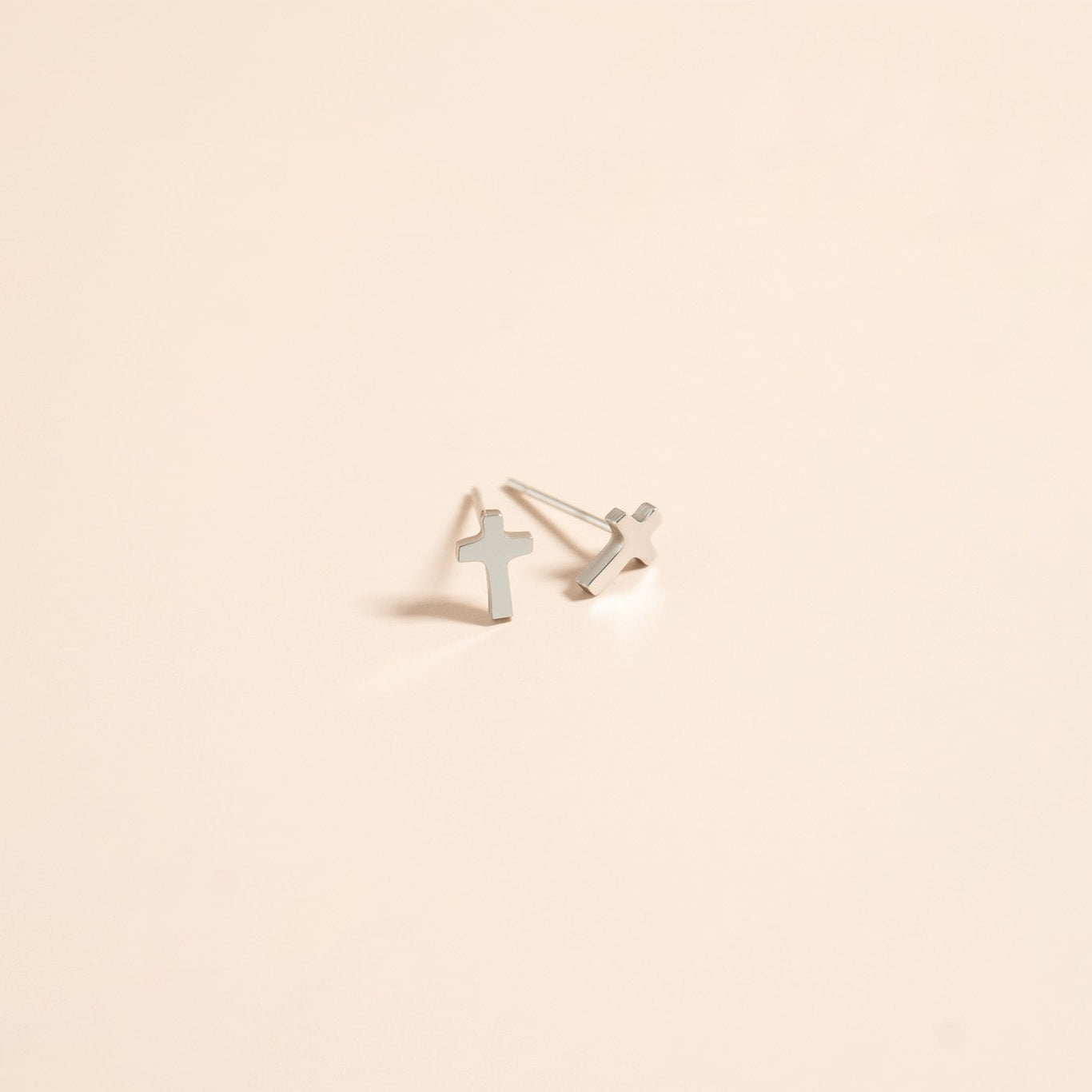 18K Gold PVD Stainless Steel Cross Stud Earrings / ERJ0058、mySite、dreamappss