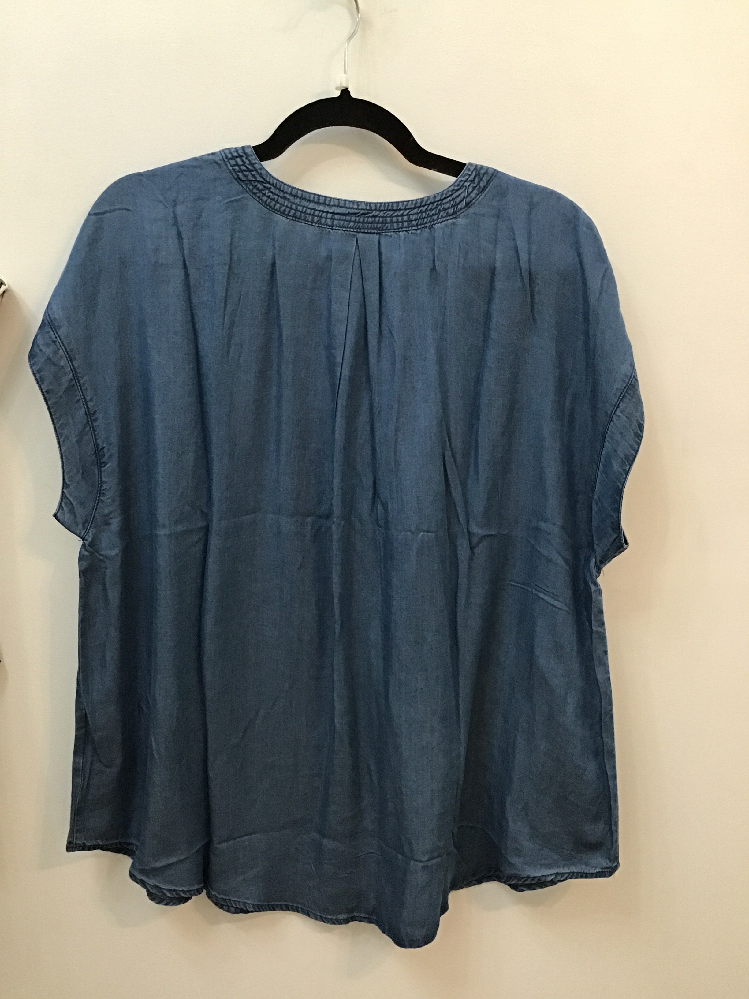 Carrie's Chambray Top、mySite、garagedoors4me