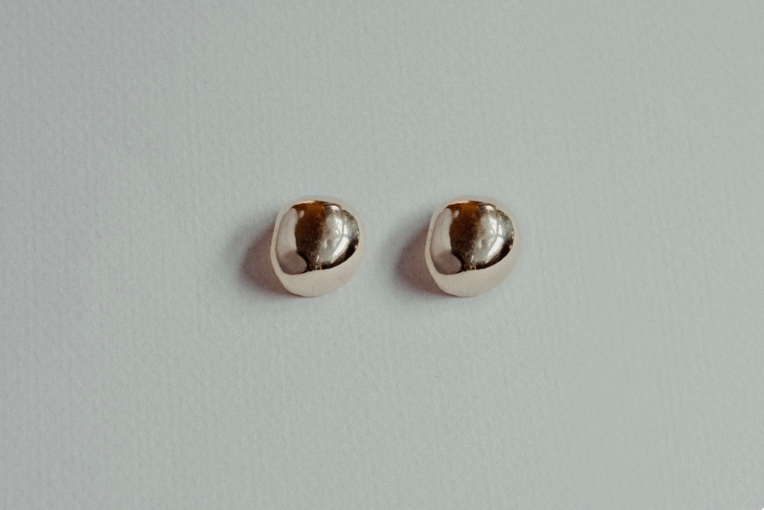 Uni Jewelry Ila Brass Studs、mySite、noshort