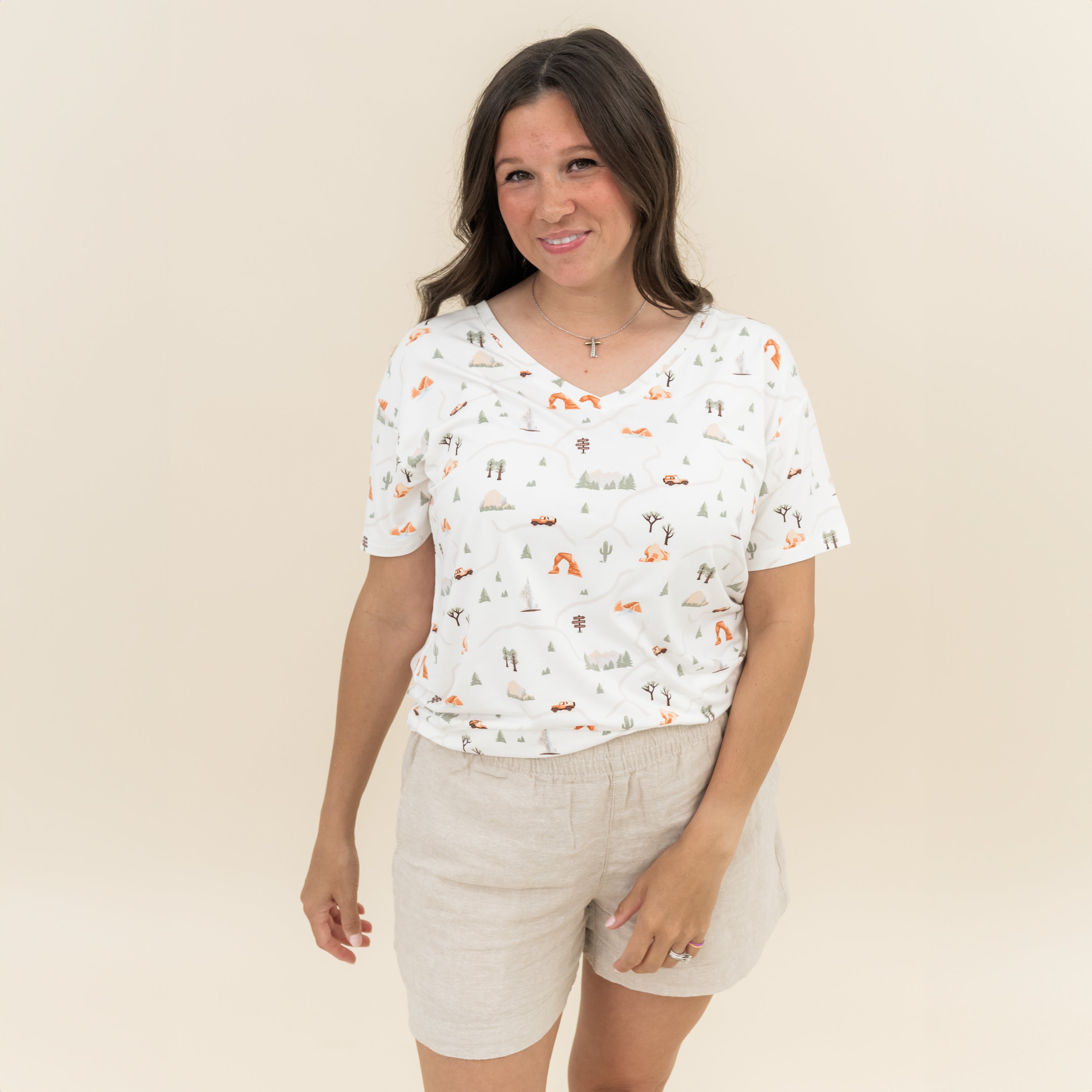  Women's Relaxed Fit V-Neck in Road Trip、mySite、layawaytickets