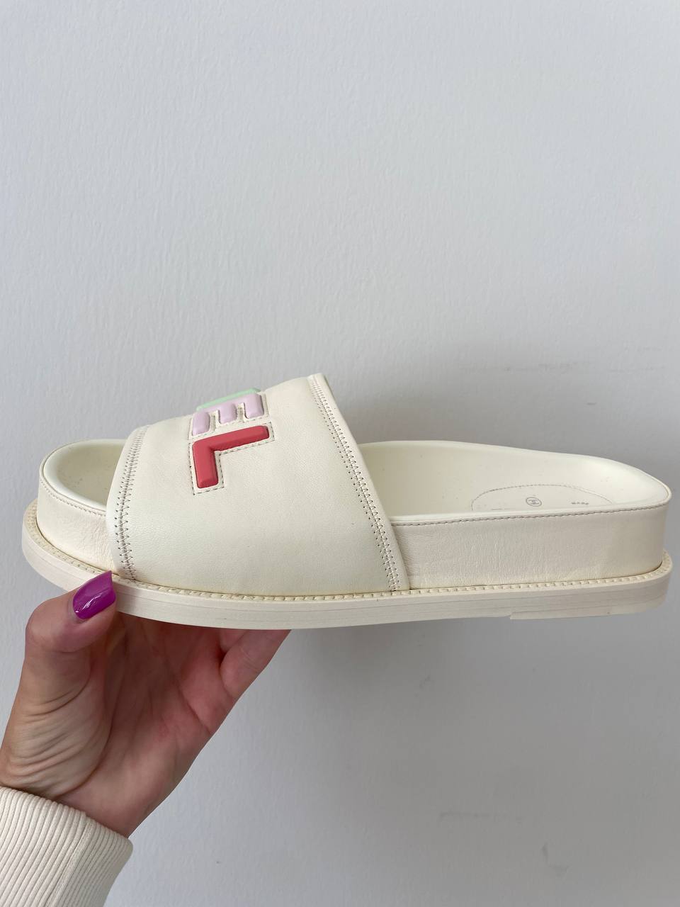Chanel CHA NEL Logo slides、mySite、garminoutage.com