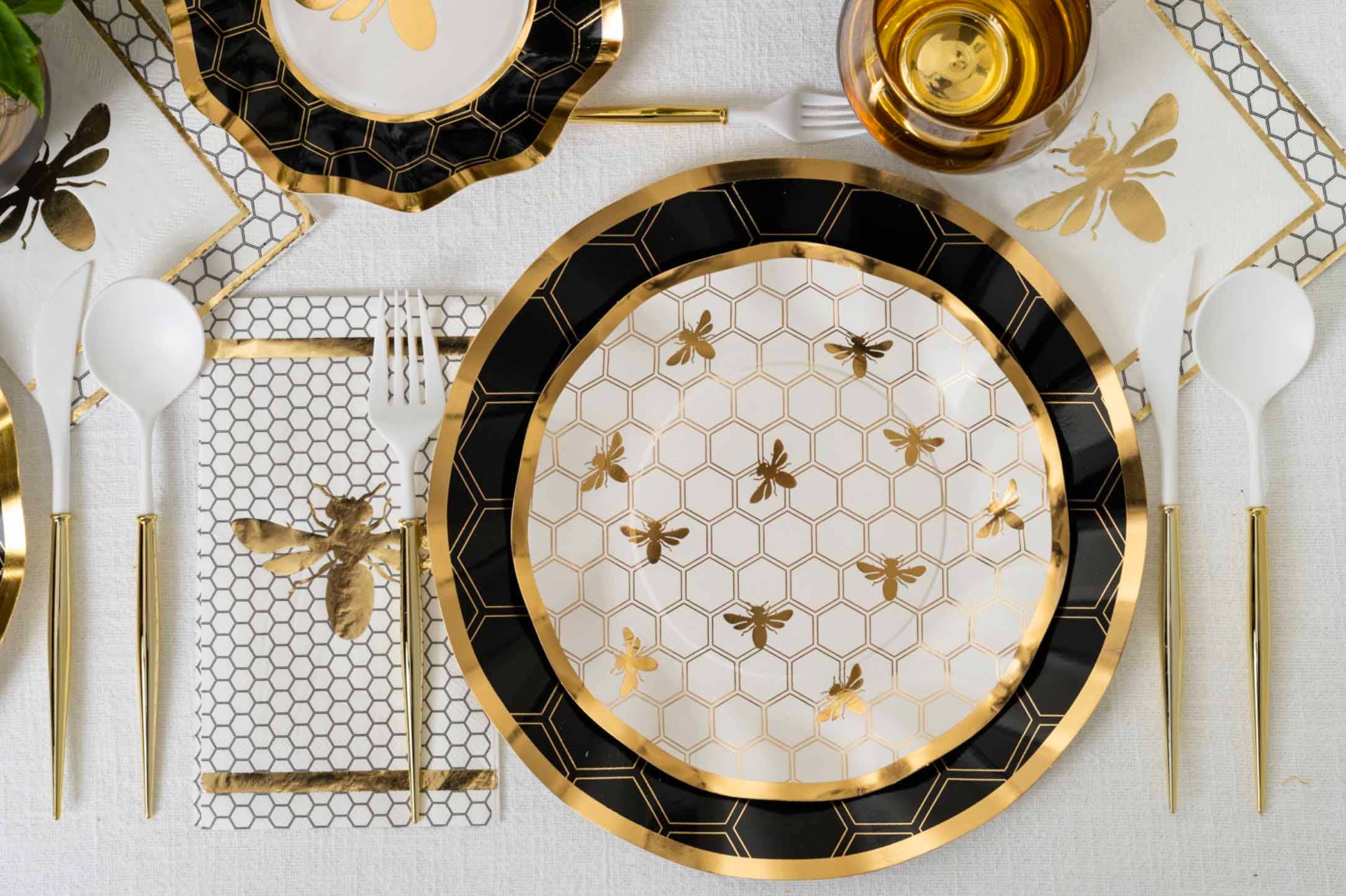 Honeybee Wavy Paper Side Plates - Set of 8、mySite、topwebapps