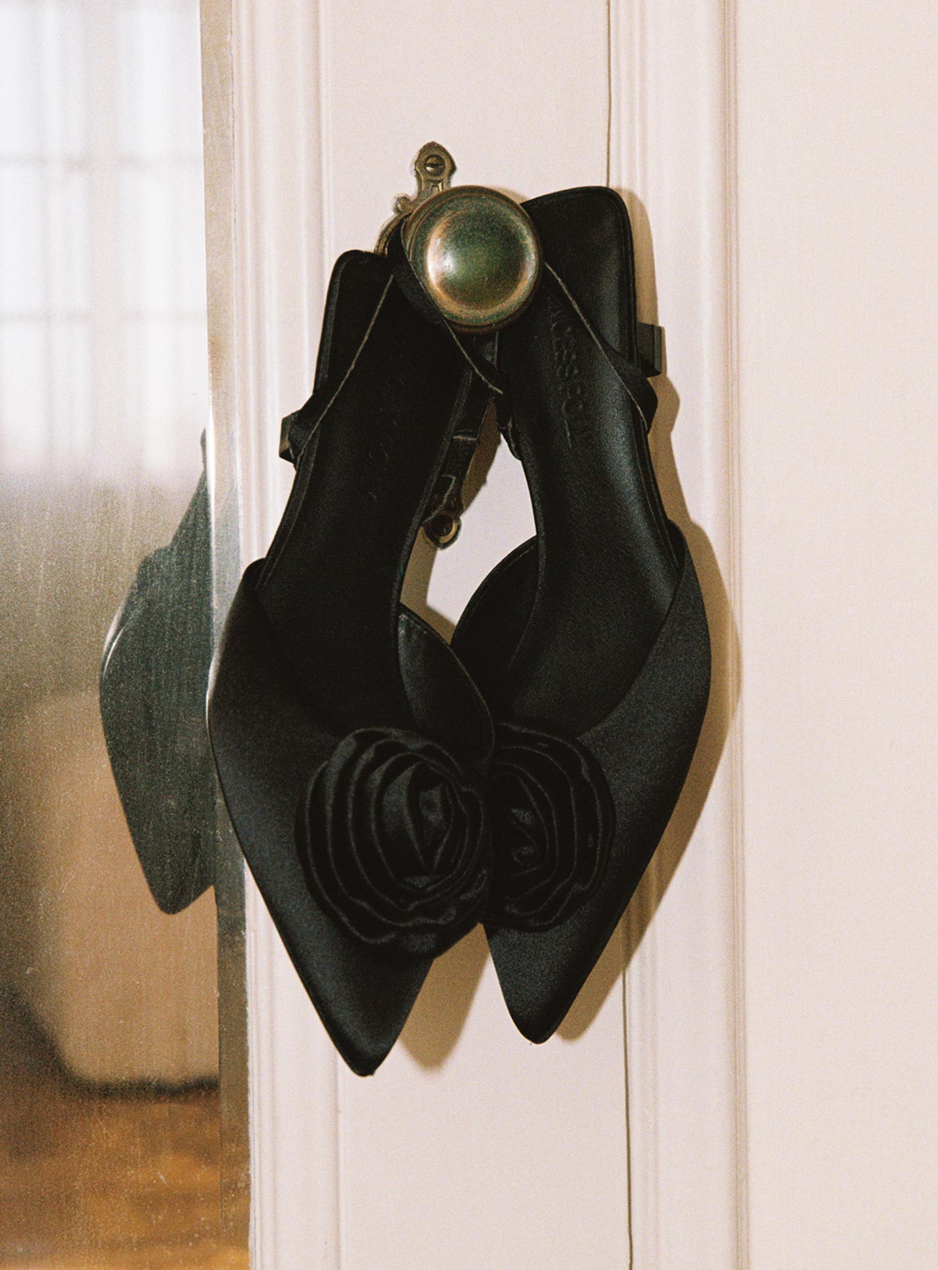 Chance Pointed Toe Bow Heels Black Satin、mySite、solidvoid