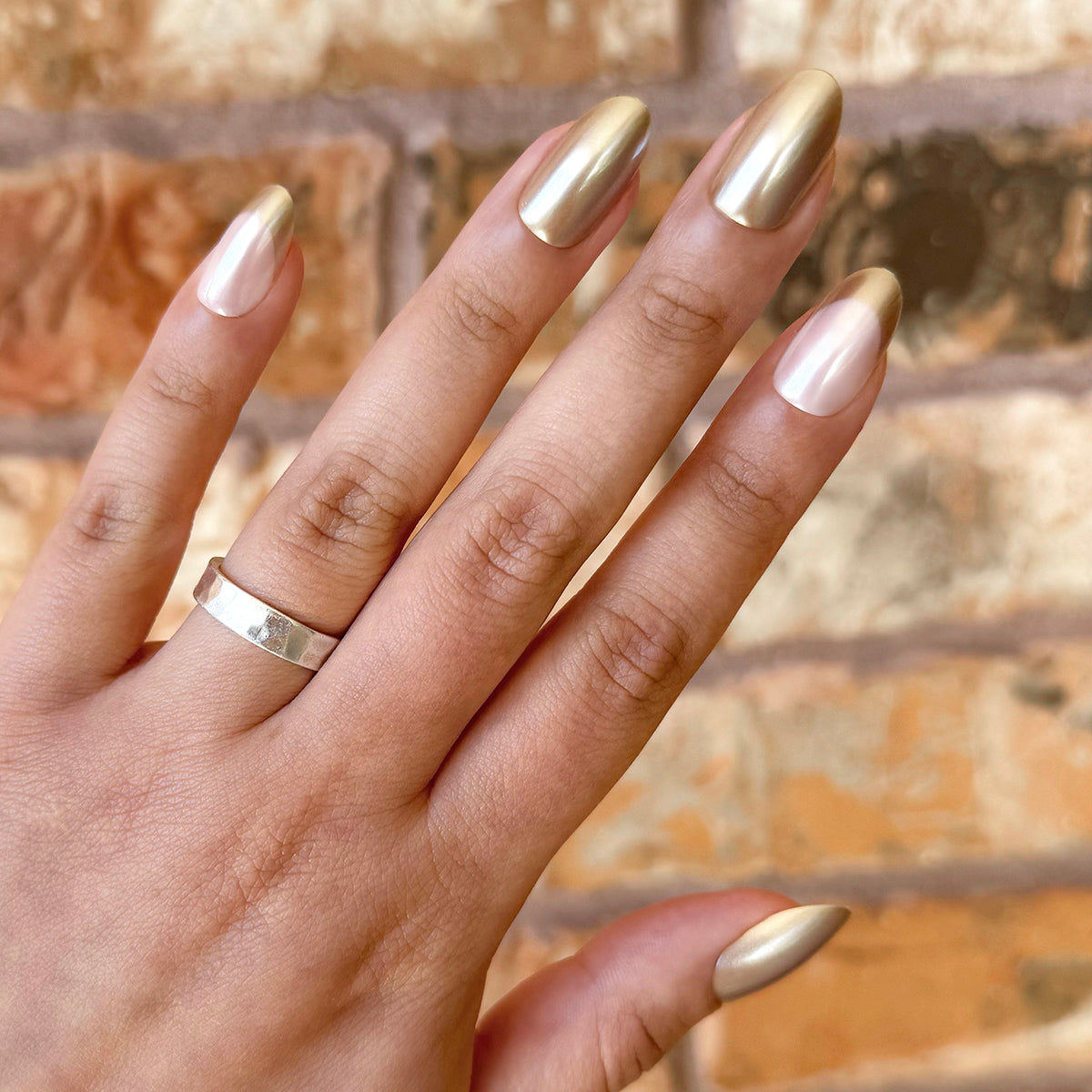 Gold Glimmer French - Press-On | Medium | Oval、mySite、solidvoid