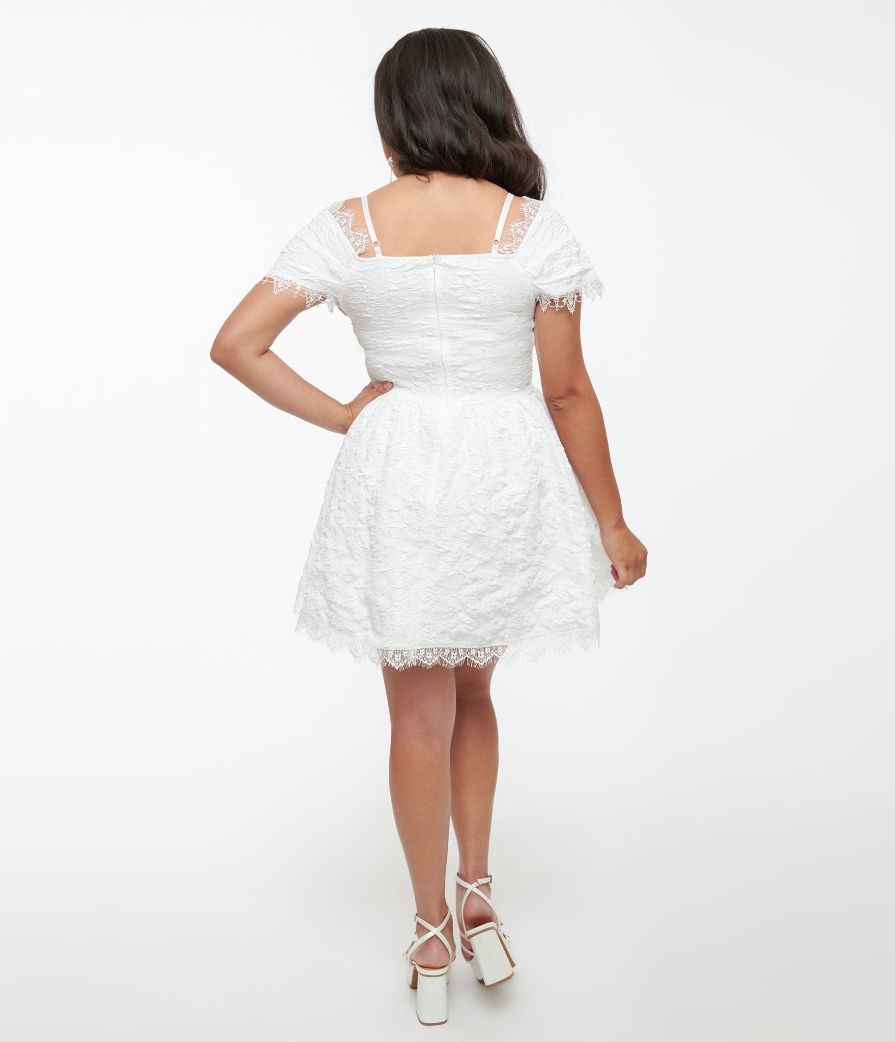 {product_title} - {shop_name}