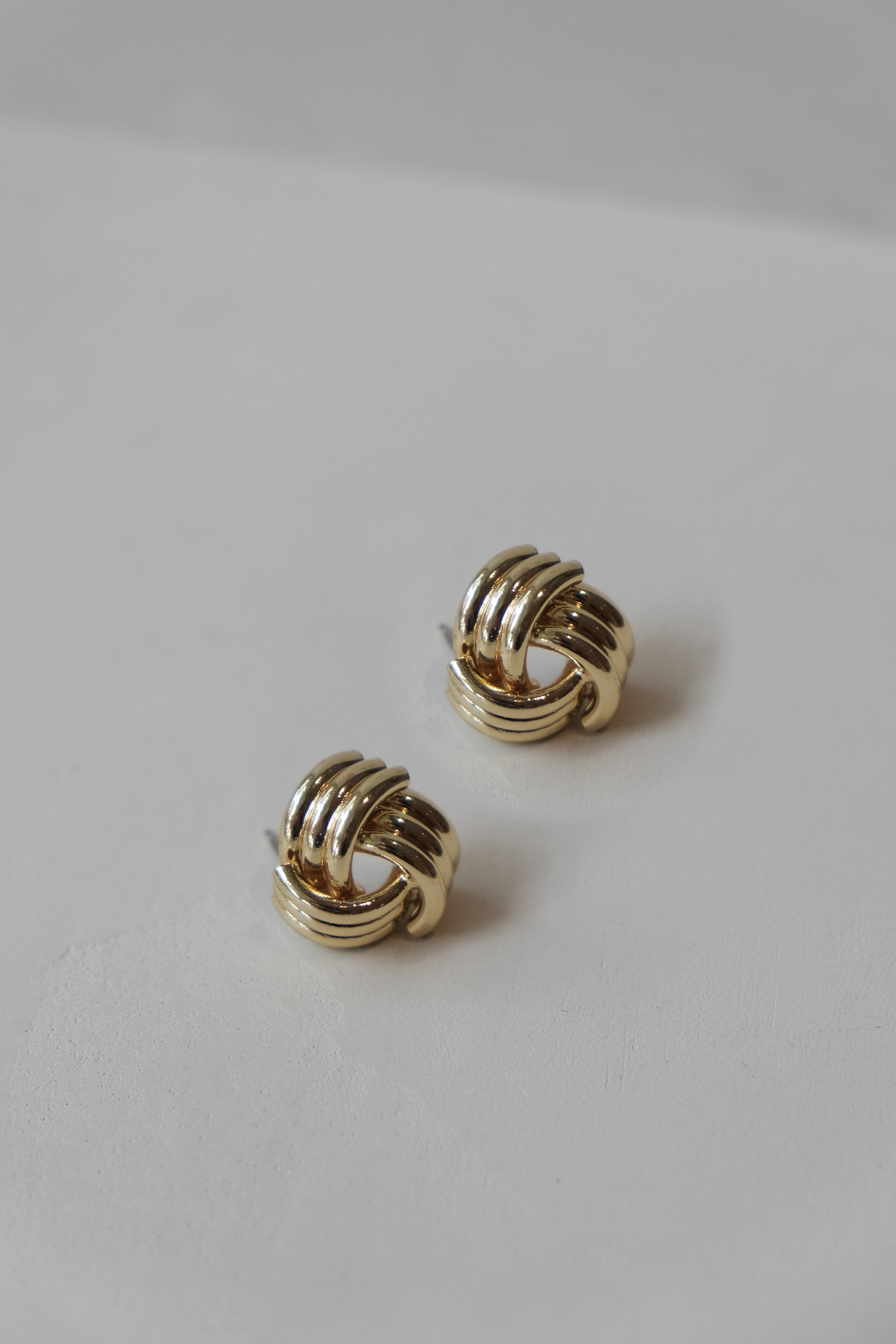 Rowan Knotted Earrings - Gold、mySite、solidvoid