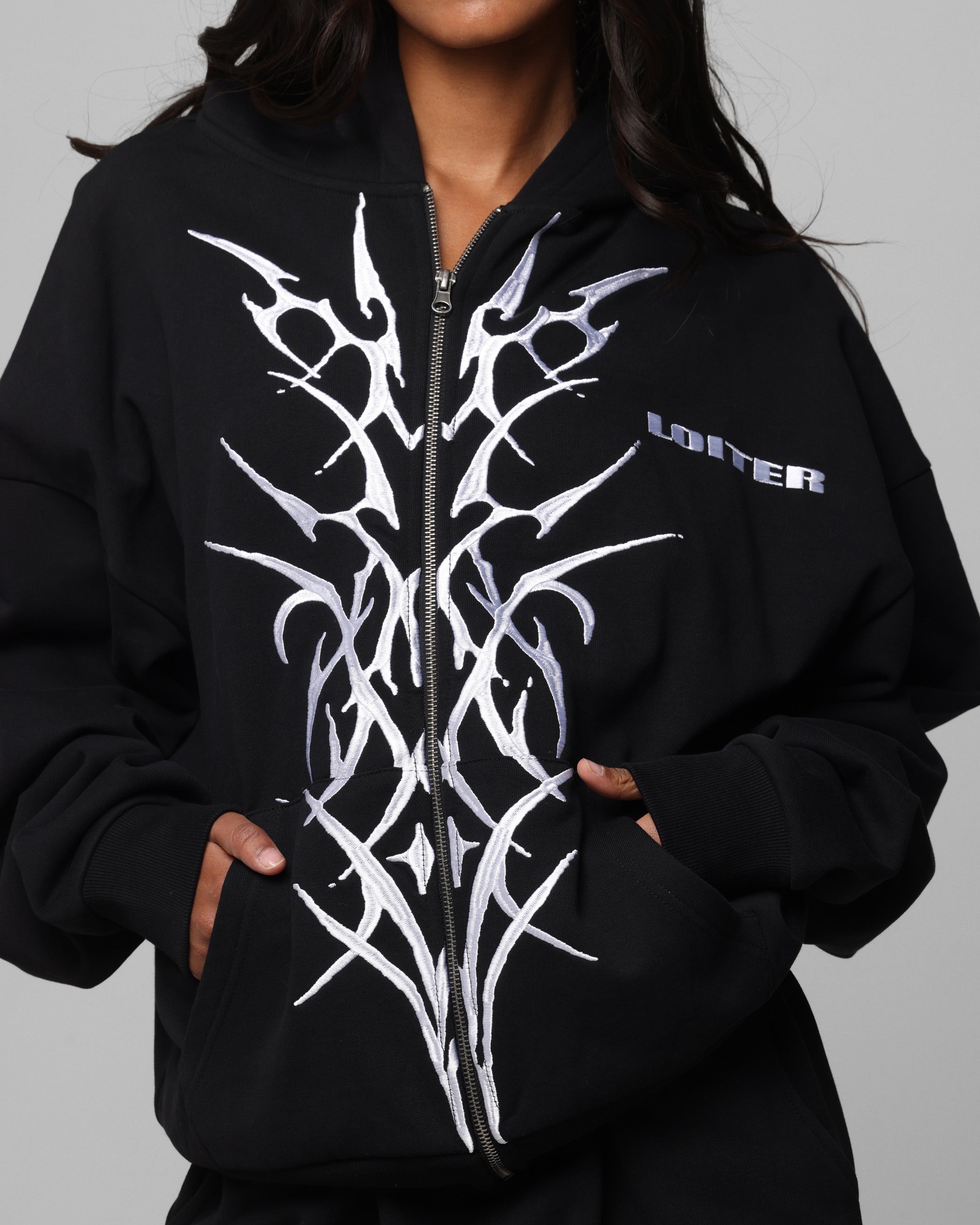 {product_title} - {shop_name}