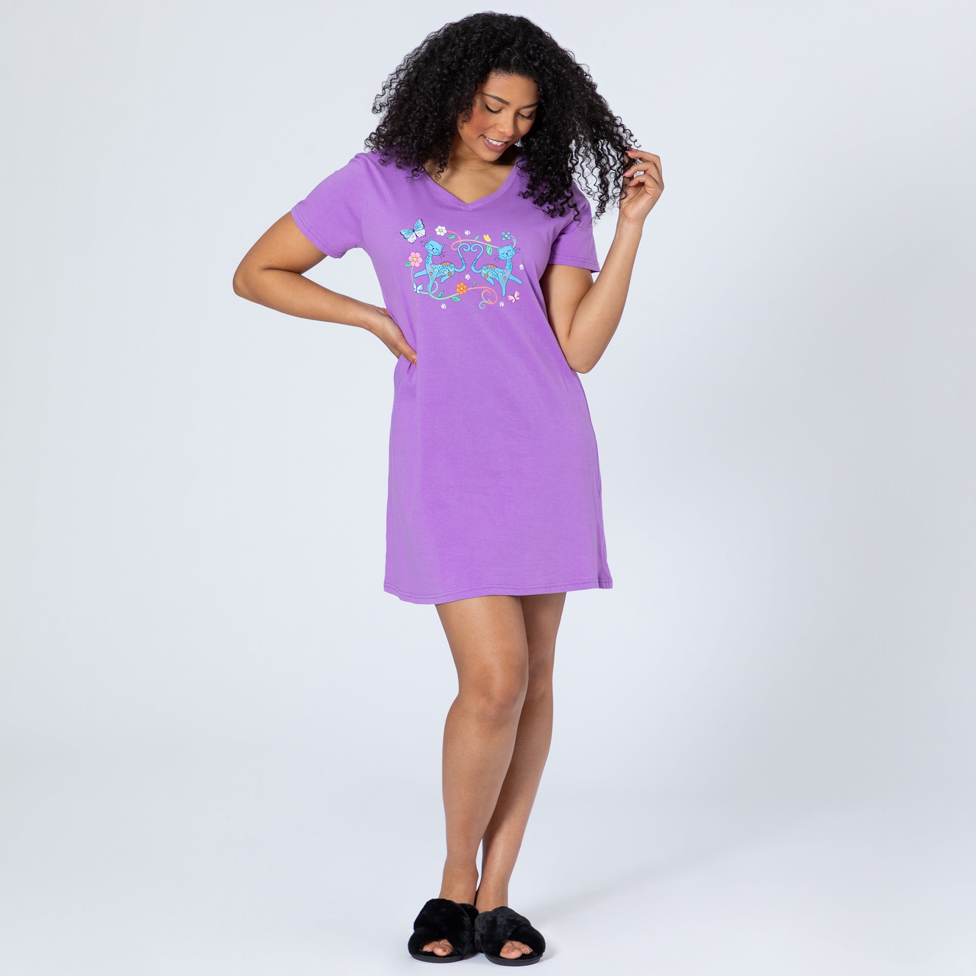 Flowers & Festive Pet V-Neck Nightgown、mySite、camillekostekn