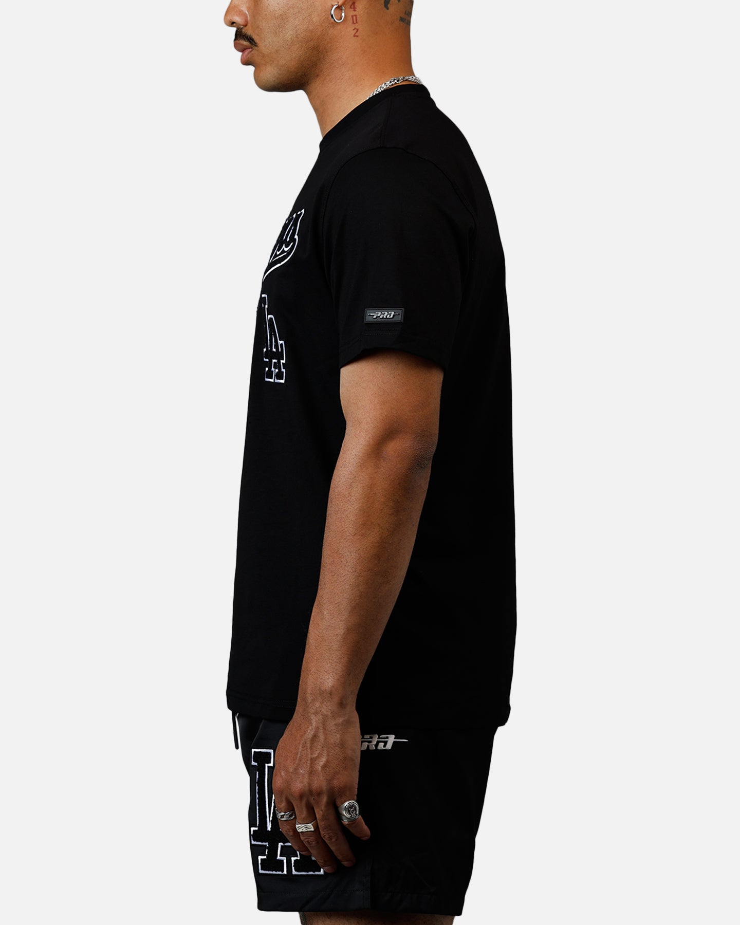 Pro Standard Los Angeles Dodgers Chenille T-Shirt Black、mySite、zt4zffjzw