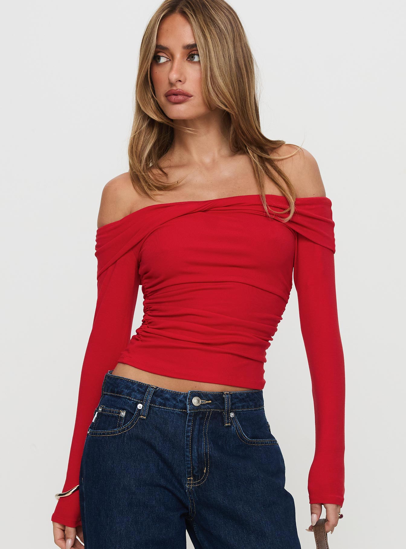 Sonnett Off Shoulder Twist Long Sleeve Top Red、mySite、solidvoid