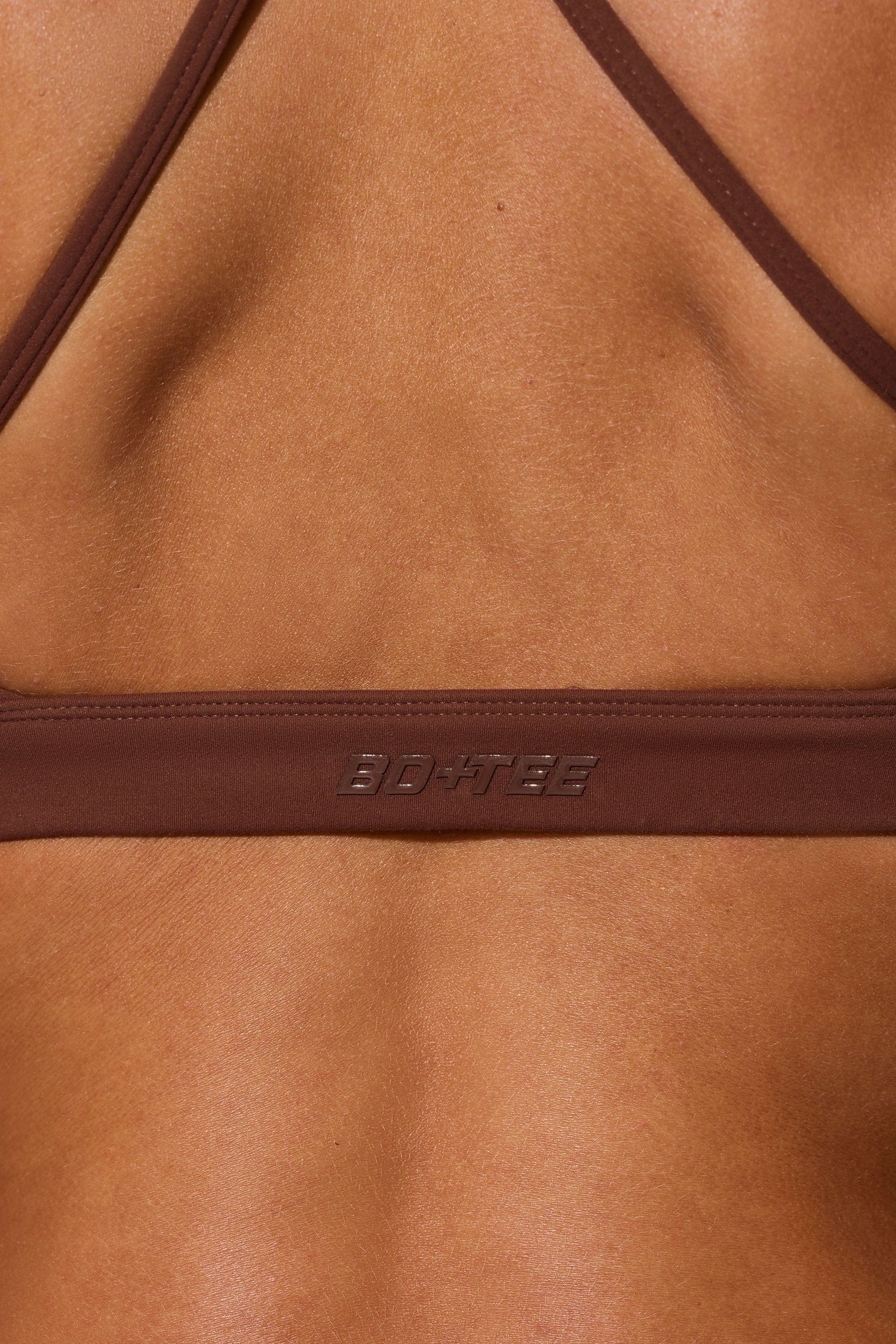 Multiway Twist Front Sports Bra in Chocolate、mySite、solidvoid