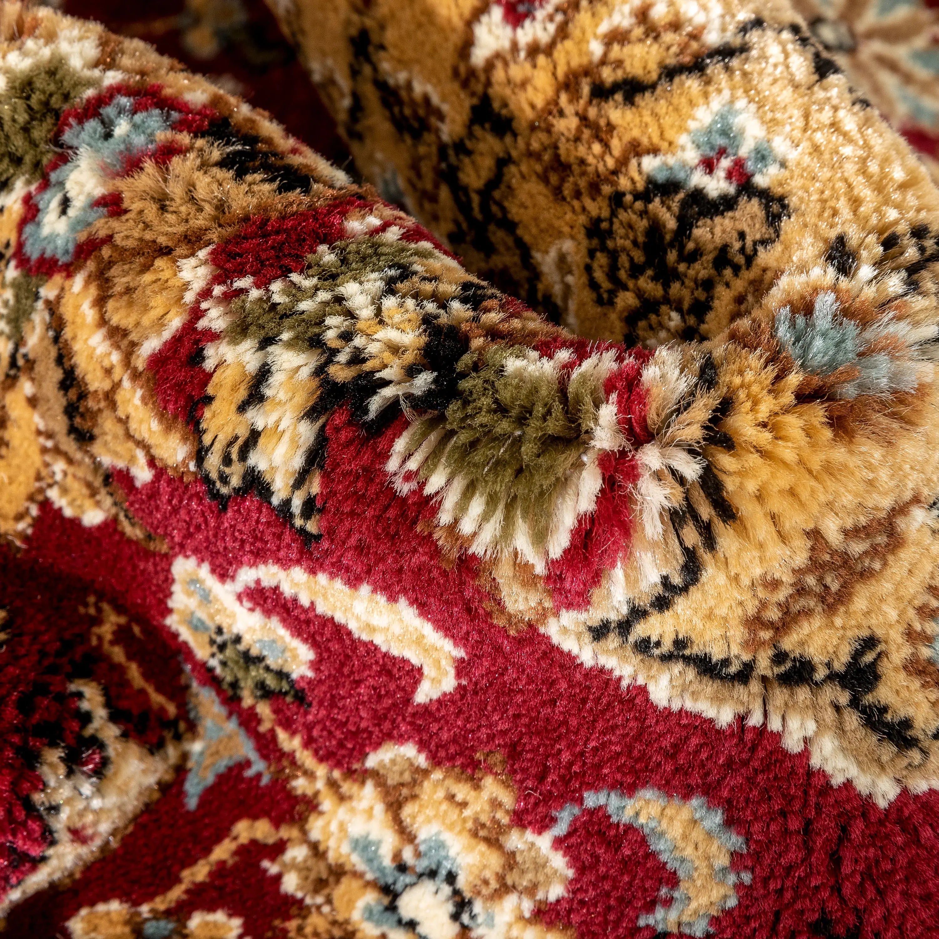 Aviva Red Traditional Rug、mySite、gigharbornorthrealestate