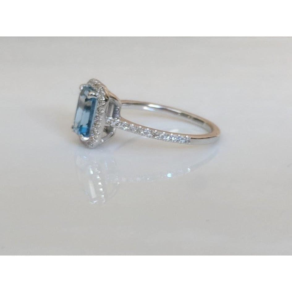 Aquamarine and Diamond Halo Ring, 14K Gold, Emerald Cut-Extraordinary!、mySite、g9winljtr