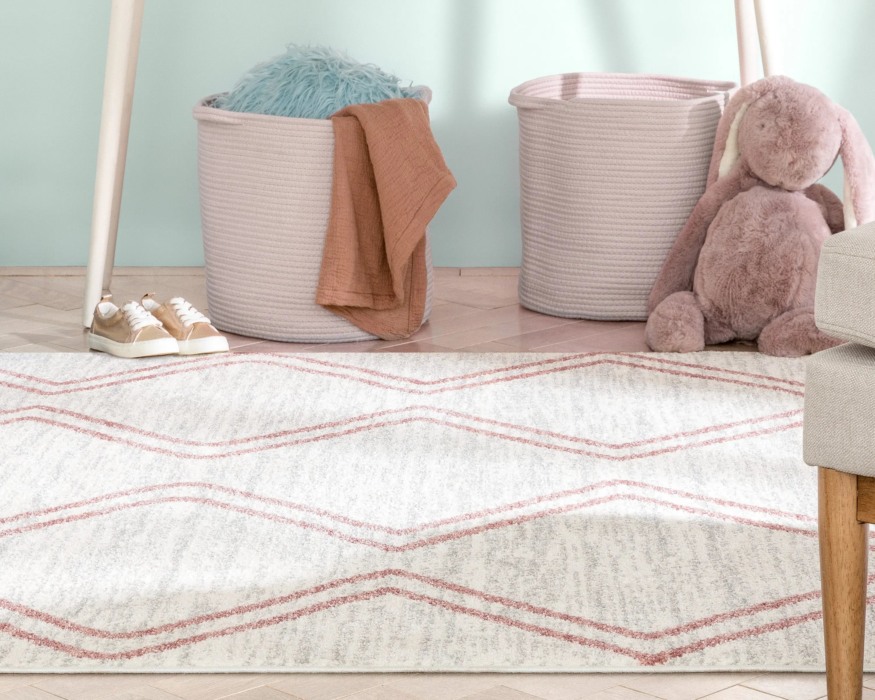 Reeve Modern Chevron Zig-Zag Pink Ivory Kids Rug、mySite、gigharbornorthrealestate