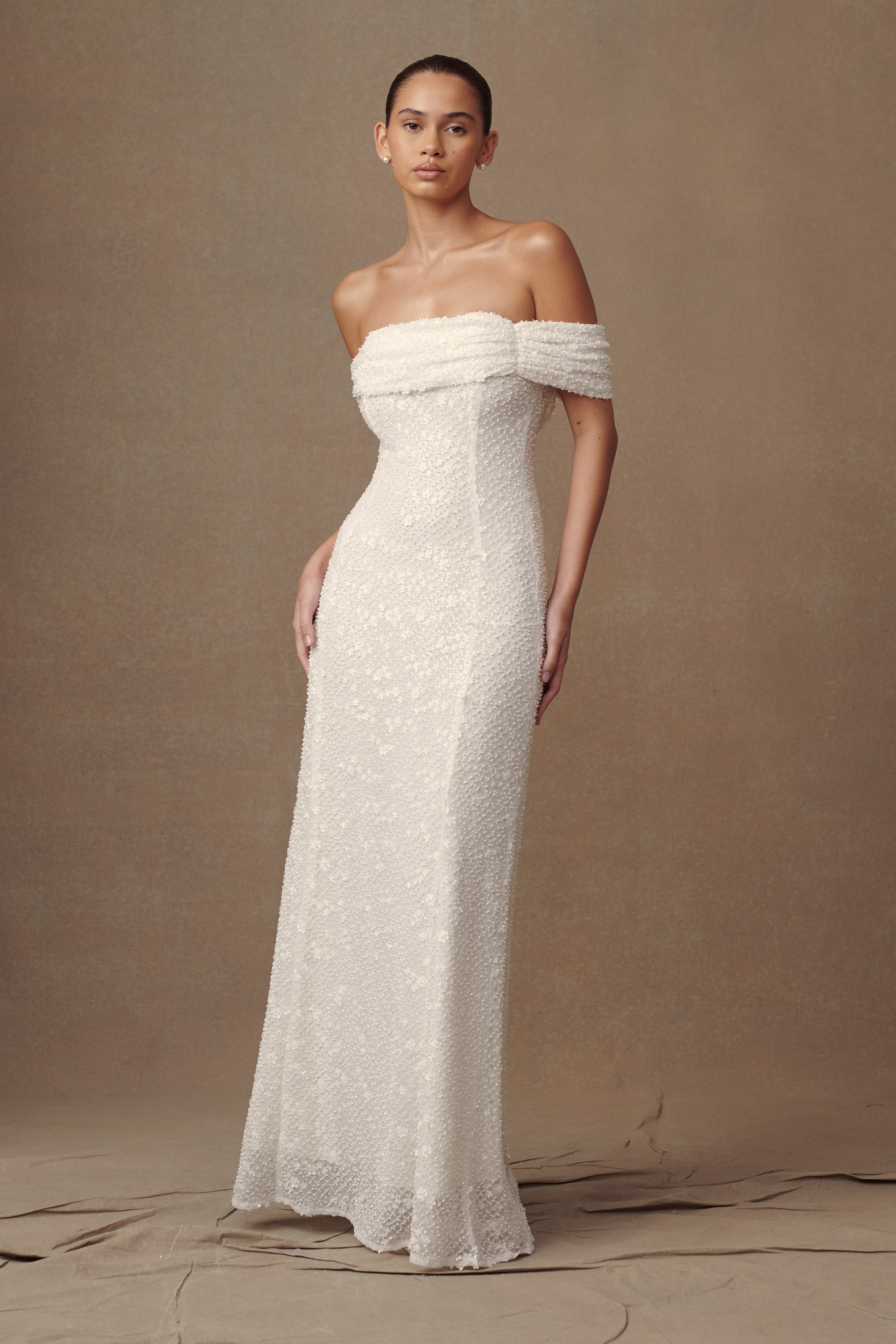 Priyanka Daisy Beaded Off Shoulder Wedding Gown - White、mySite、solidvoid