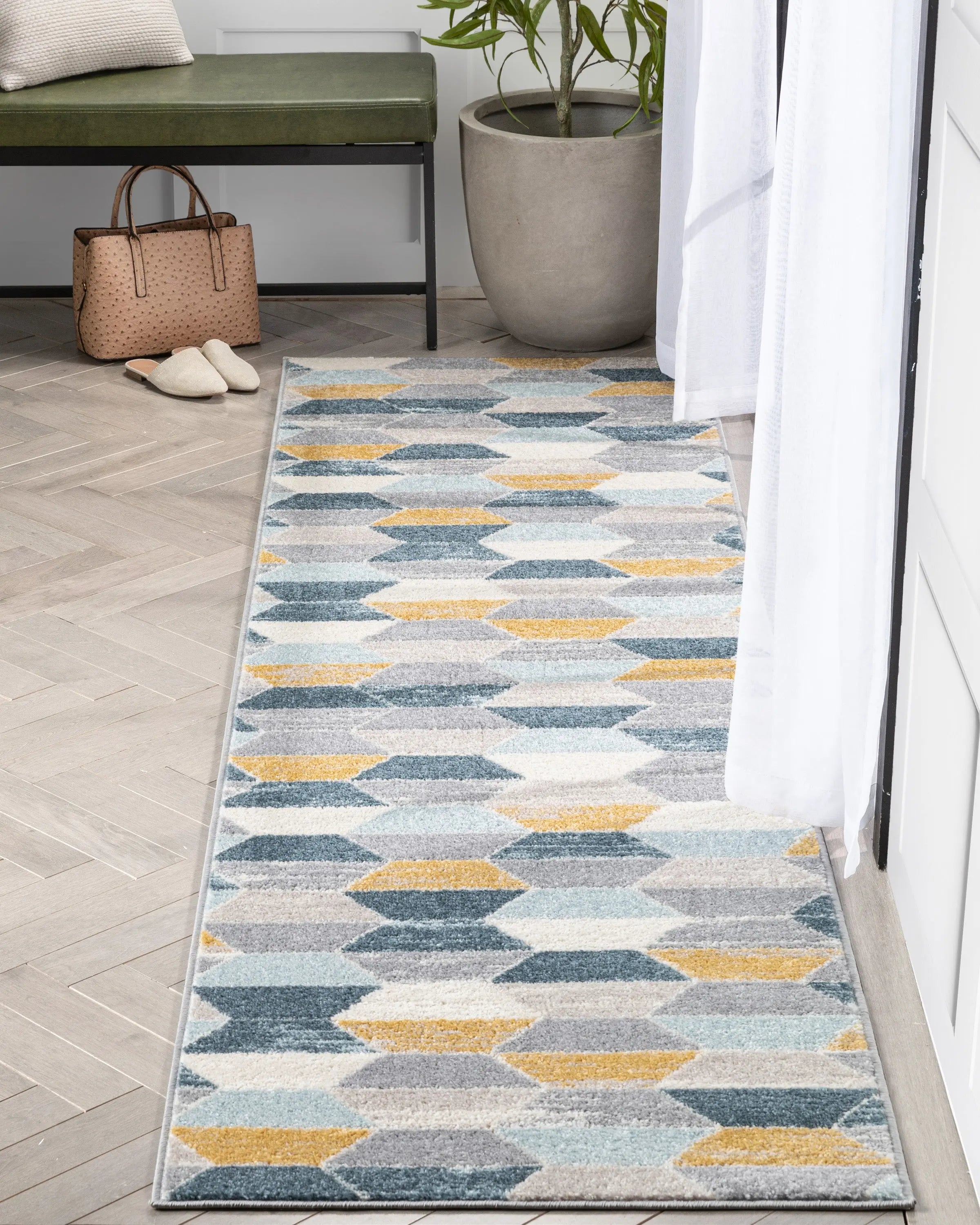 Maddox Blue Modern Geometric Rug、mySite、gigharbornorthrealestate