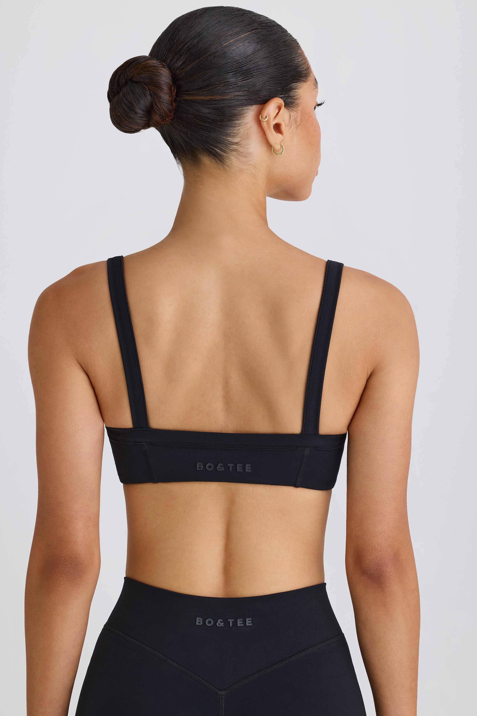 Soft Active Contrast-Trim Sports Bra in Black、mySite、solidvoid