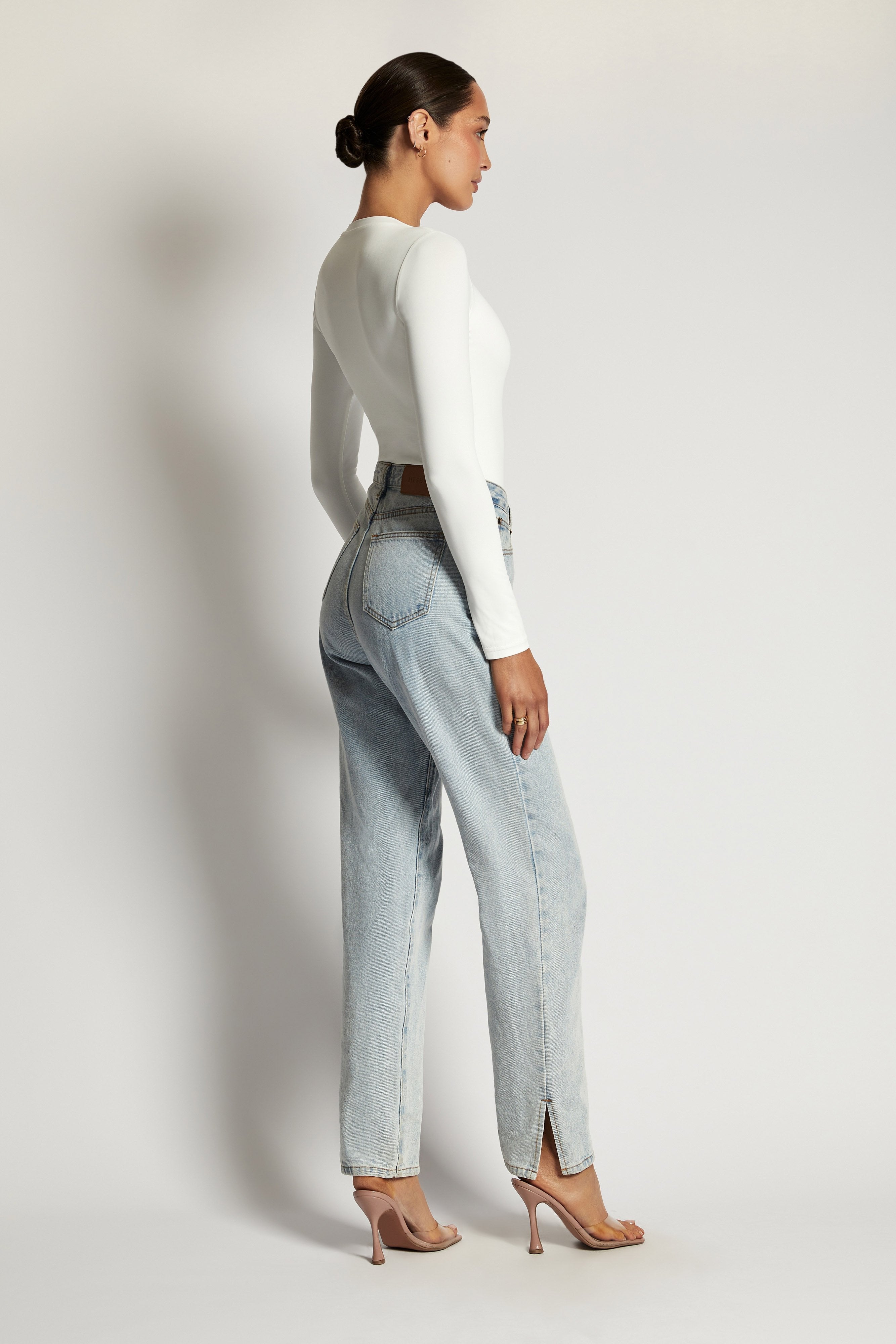 Delilah Long Sleeve Crew Neck Bodysuit - White、mySite、solidvoid