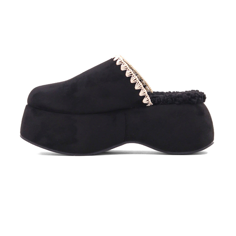 Larissa Embroidered Platform Mule Clogs、mySite、gtrtttuynbv