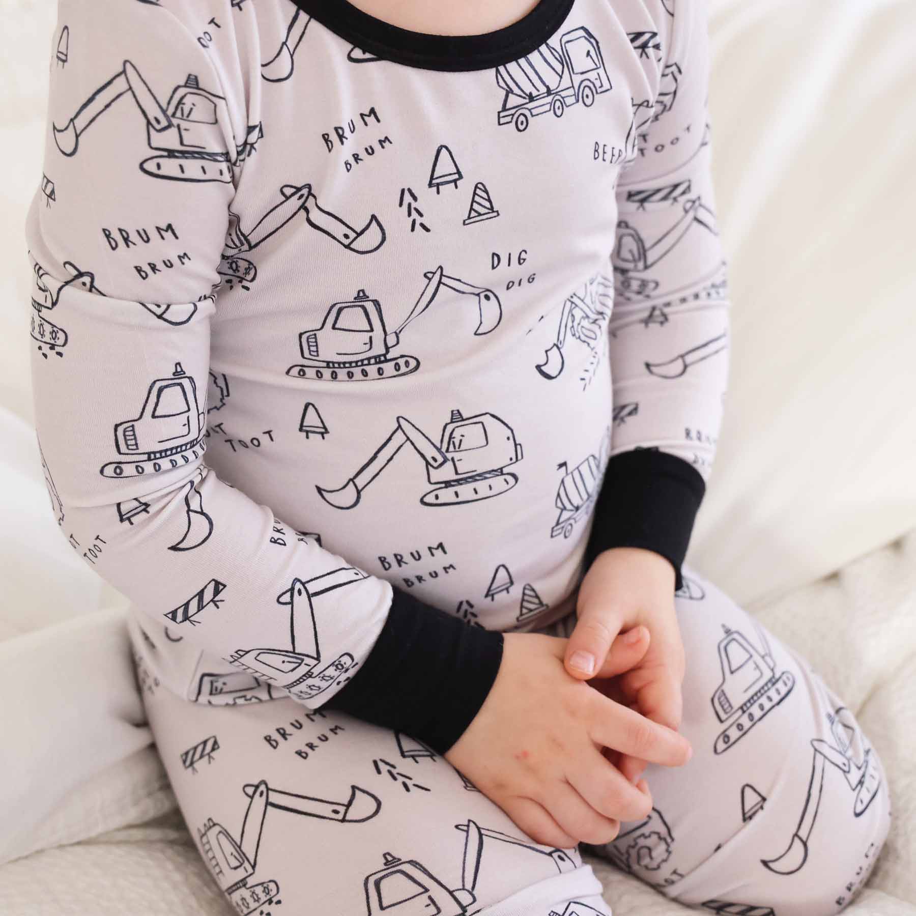  Doodle Dozers Two Piece Pajama Set、mySite、layawaytickets