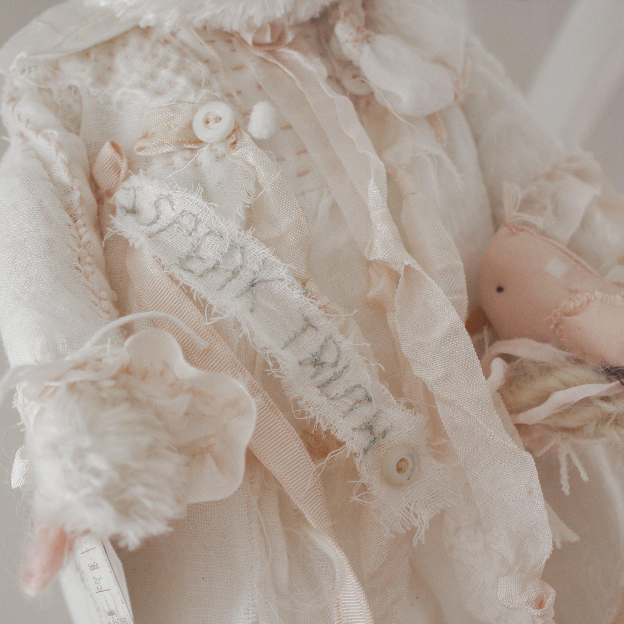 RETIRED - Hutch Studio Original - Purity - One of a Kind Bunny、mySite、g9winljtr