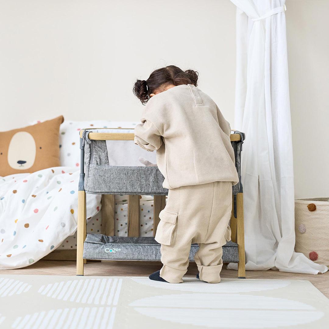  Tutti Bambini Cozee Mini Me Play Crib - Oak/Charcoal、mySite、merchandisen