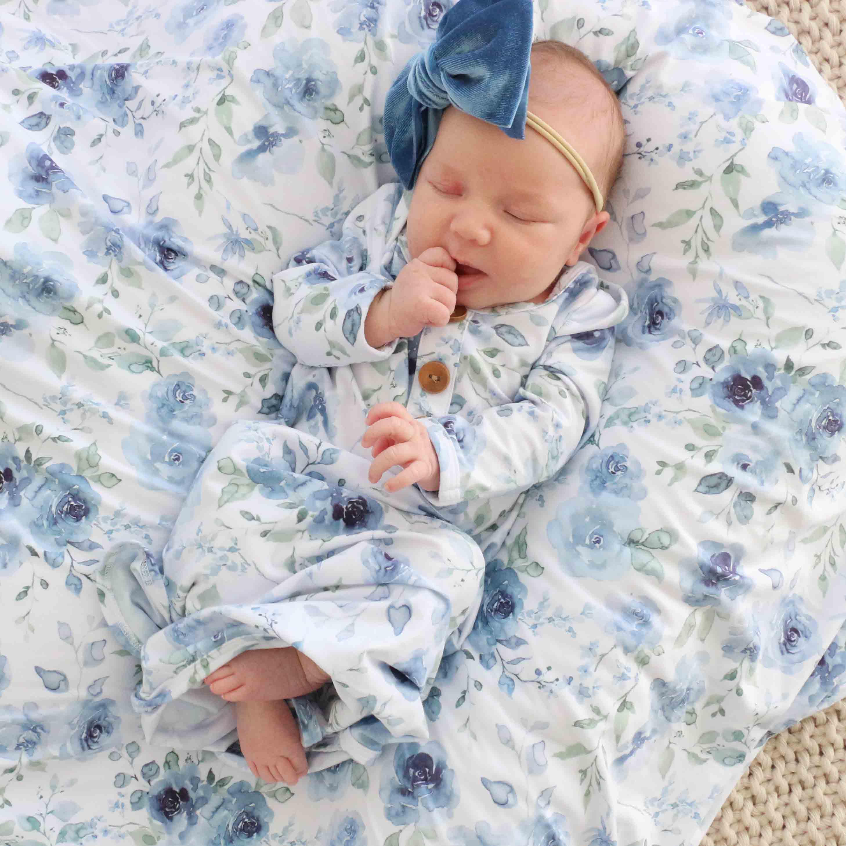  Bailey's Blue Floral Newborn Baby Knot Gown & Hat Set、mySite、layawaytickets