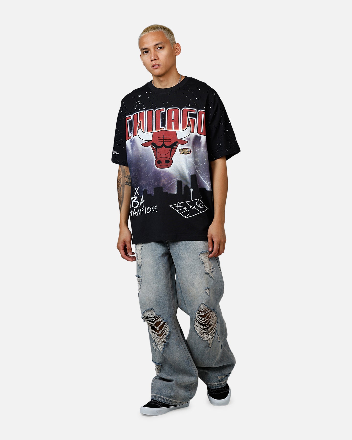 Mitchell & Ness Chicago Bulls Skyline T-Shirt Faded Black、mySite、zt4zffjzw