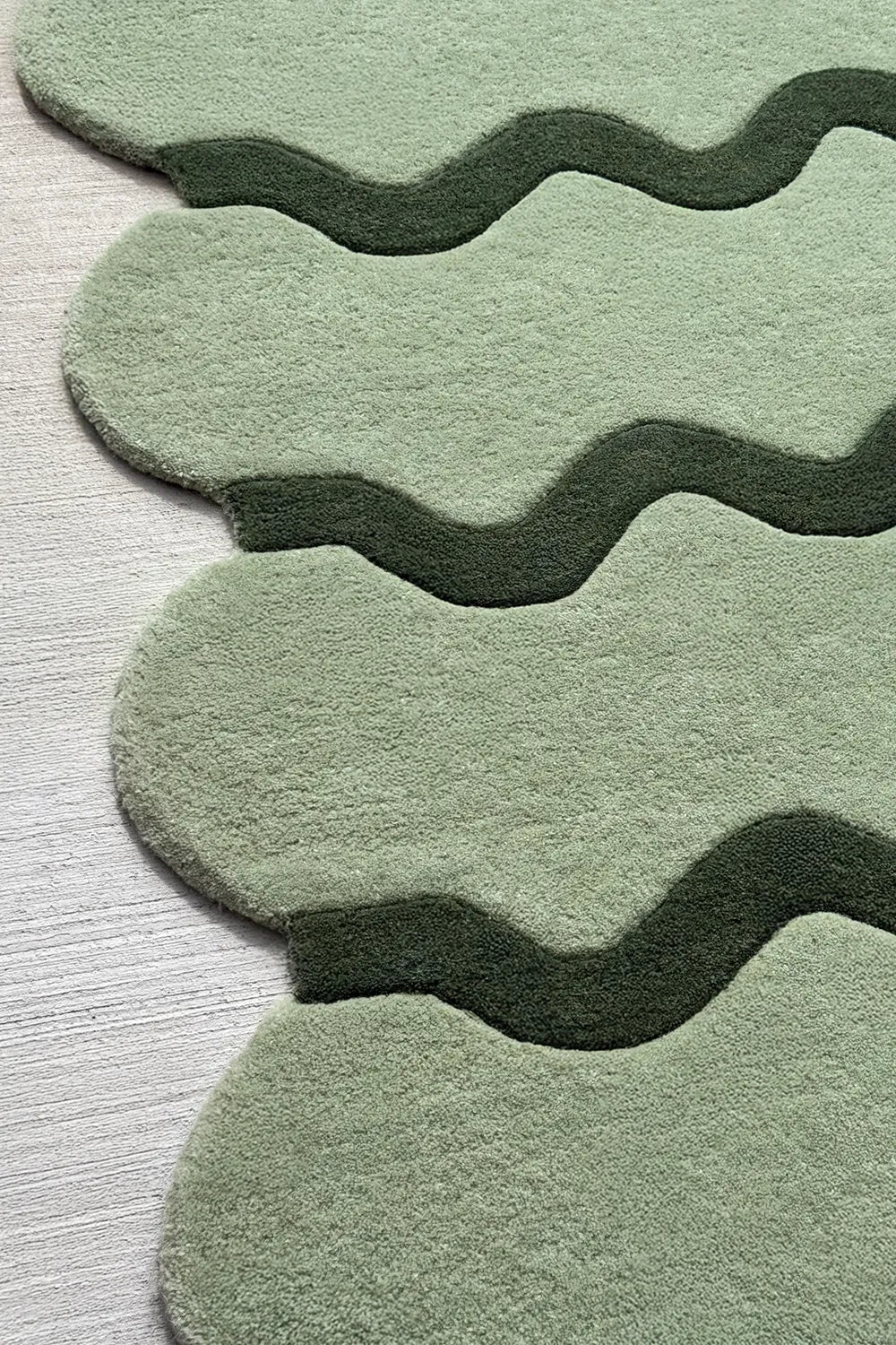 Sculpted Edge Hand Tufted Wool Runner Rug、mySite、gigharbornorthrealestate