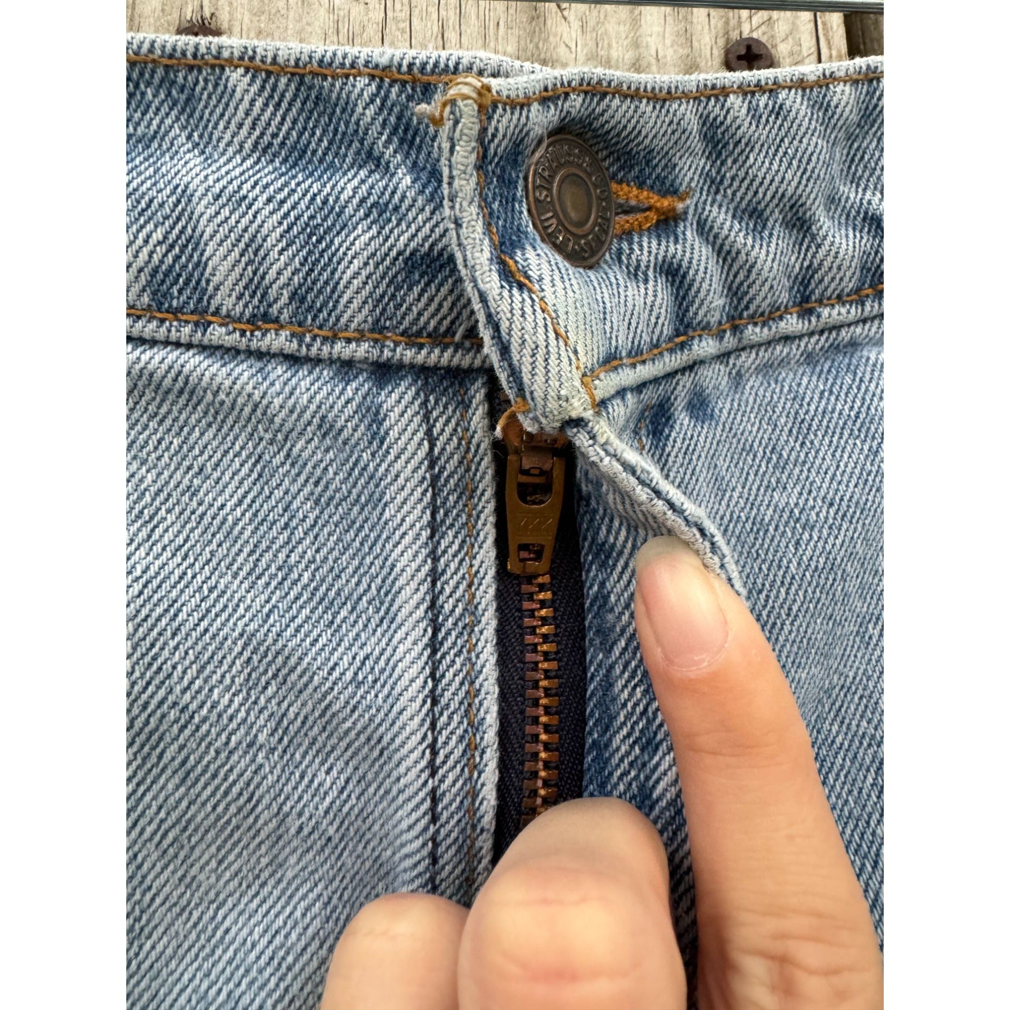 96' Levi's 550 Relaxed Fit Cut Off Raw Hem Denim Jean Shorts 13、mySite、garagedoors4me