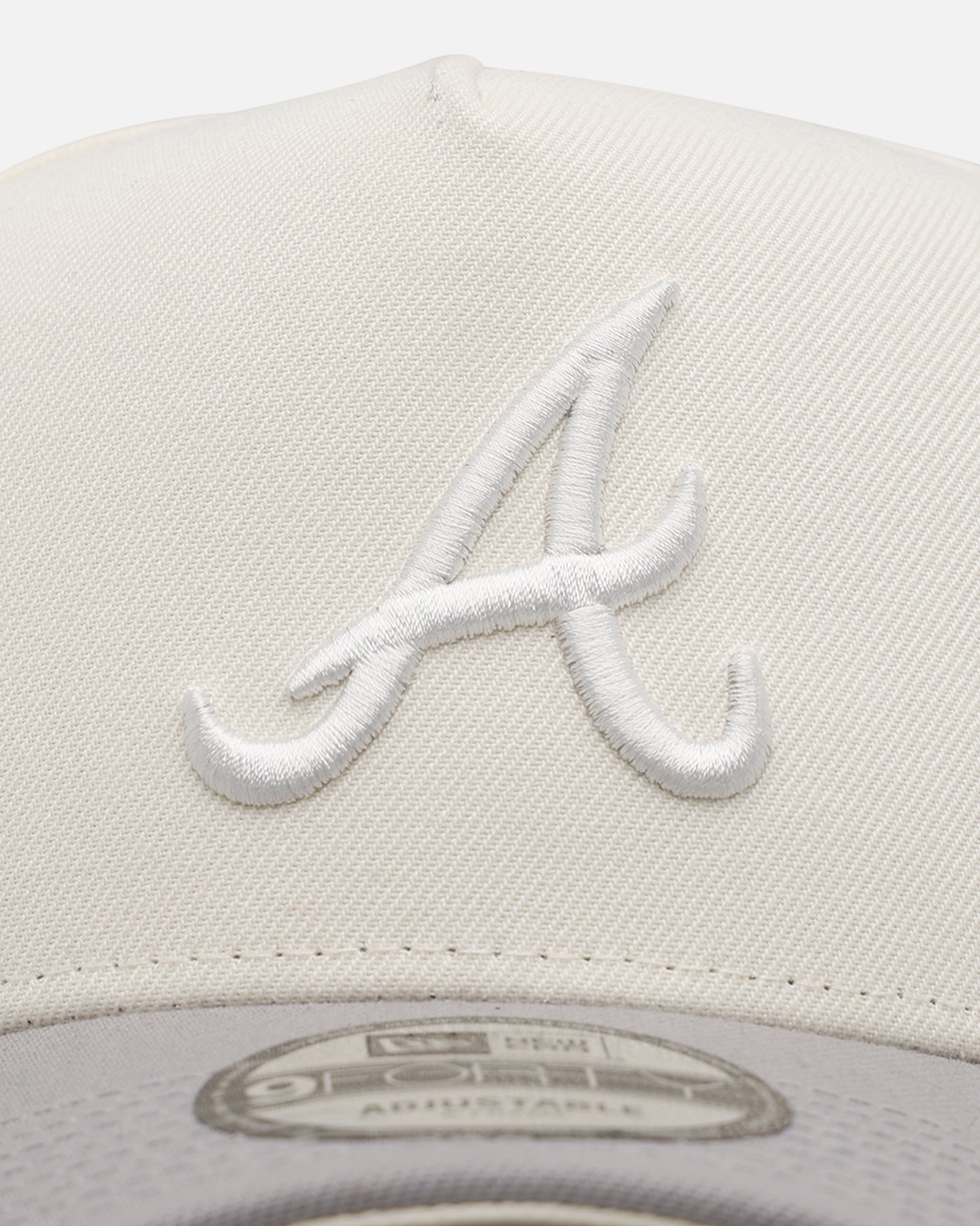 New Era Atlanta Braves 'Too Clean' 9FORTY A-Frame Snapback Chrome、mySite、zt4zffjzw