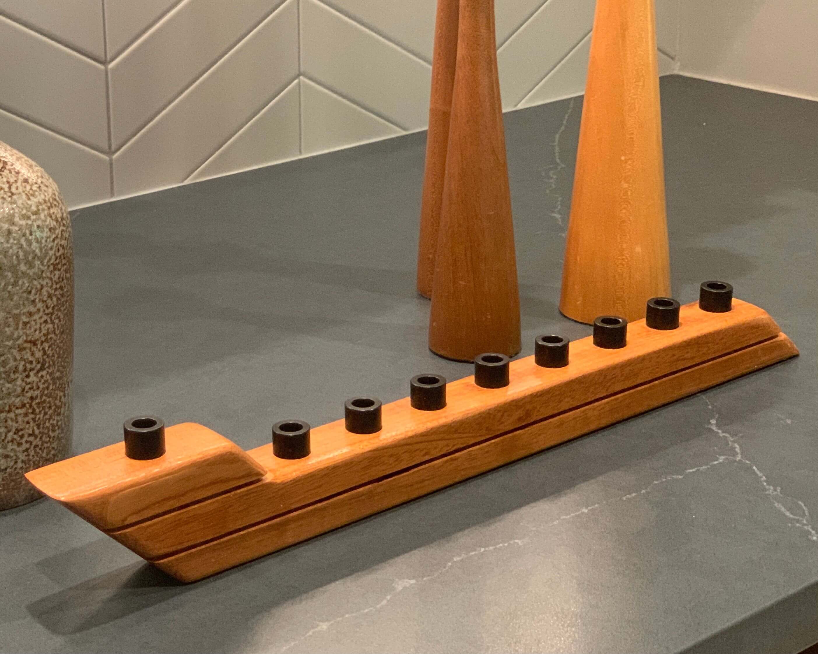 Modern Swoosh Hardwood Menorah、mySite、topwebapps