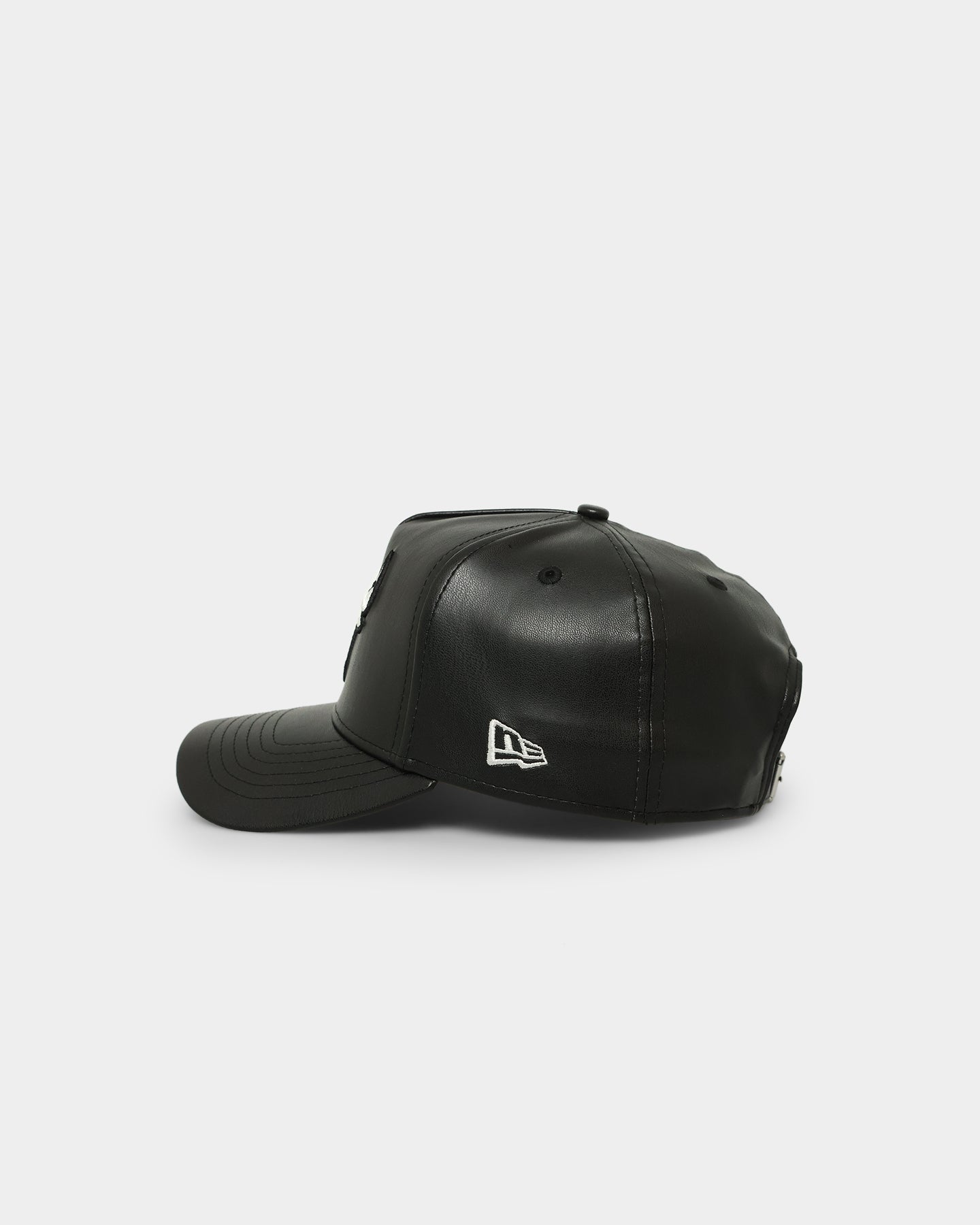 New Era Chicago Bulls 'PU Leather' 9FORTY K-Frame Strapback Black/White、mySite、zt4zffjzw