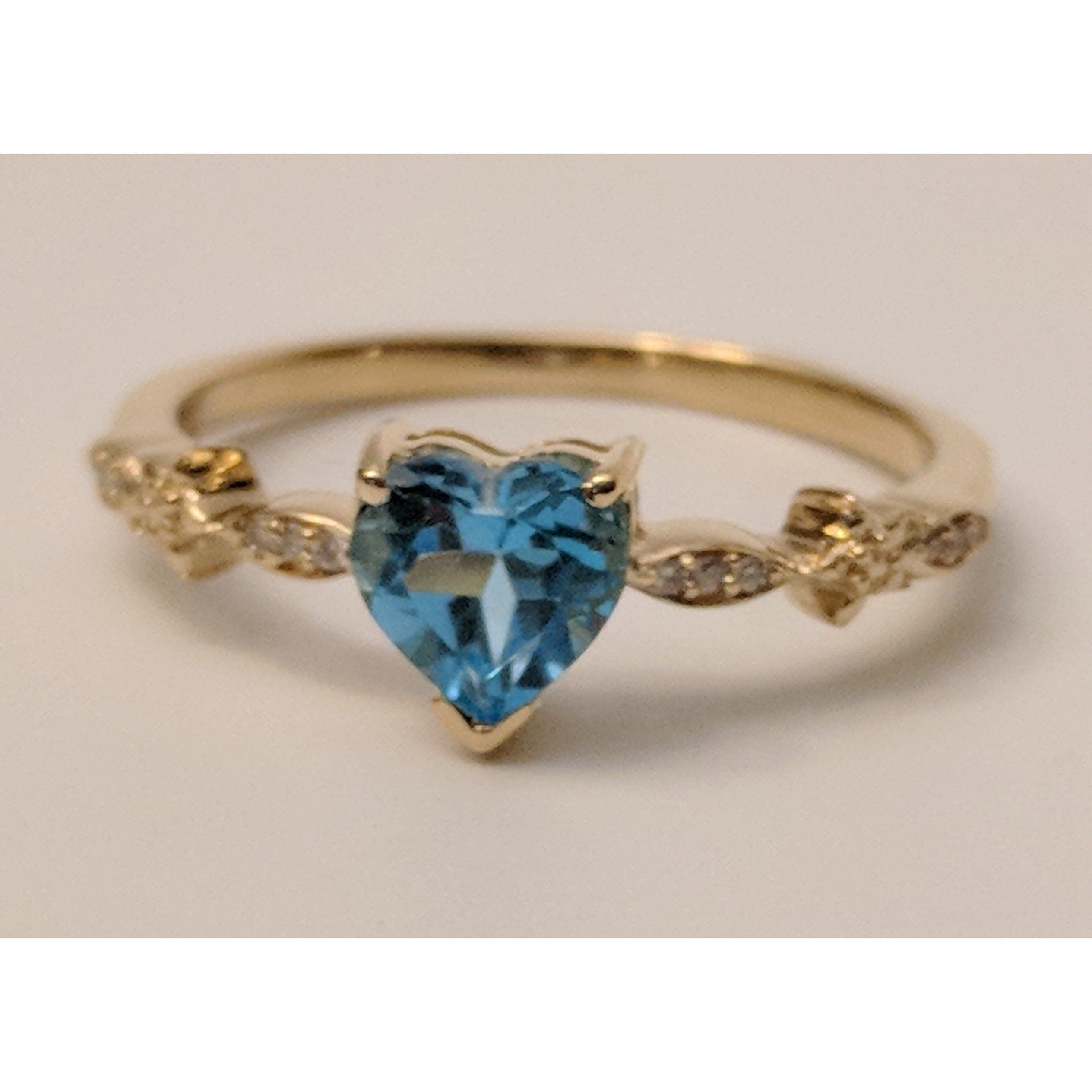 Blue Topaz Heart Ring with Twinkling Diamonds in 14K Yellow Gold、mySite、g9winljtr