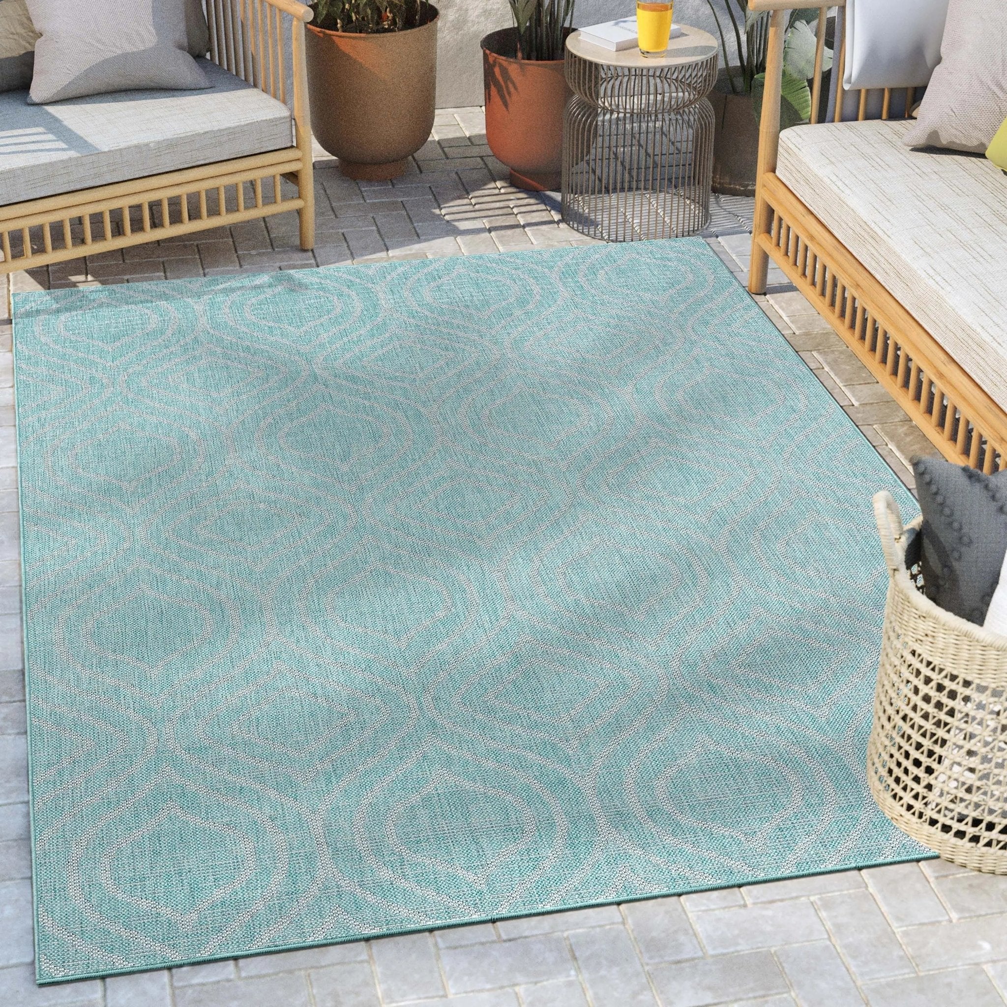 Ludo Lattice Trellis Indoor/Outdoor Blue Textured Rug、mySite、gigharbornorthrealestate