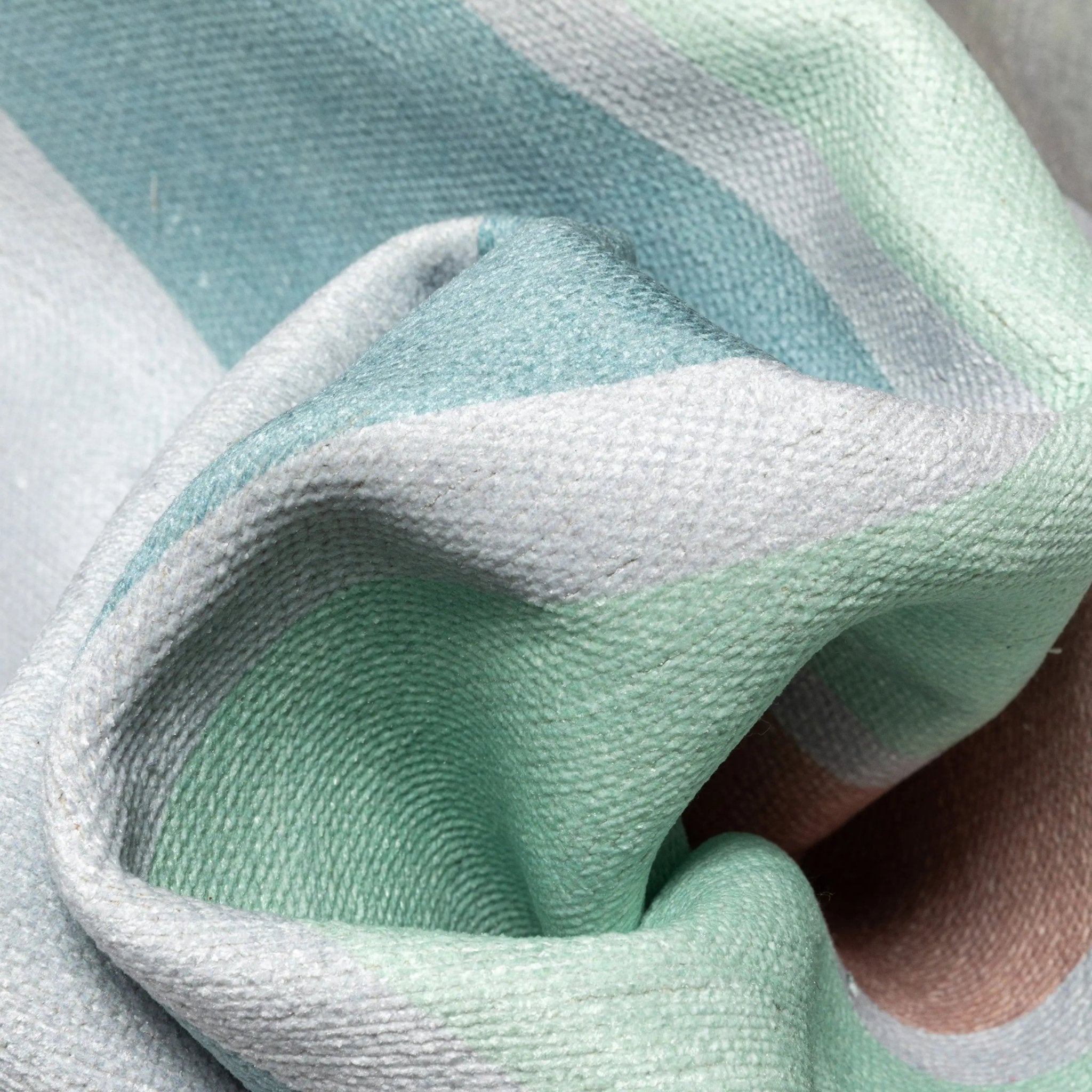 Curved Rainbow Modern Multi Color Green Area Flat-Weave Rug、mySite、gigharbornorthrealestate