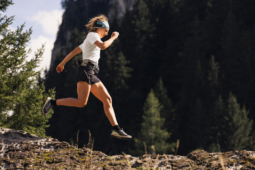 Kiprun 900 Trail Running Hydration Belt、mySite、shKiprun 900 Trail Running Hydration Belt、mySite、glenpowelloop_name