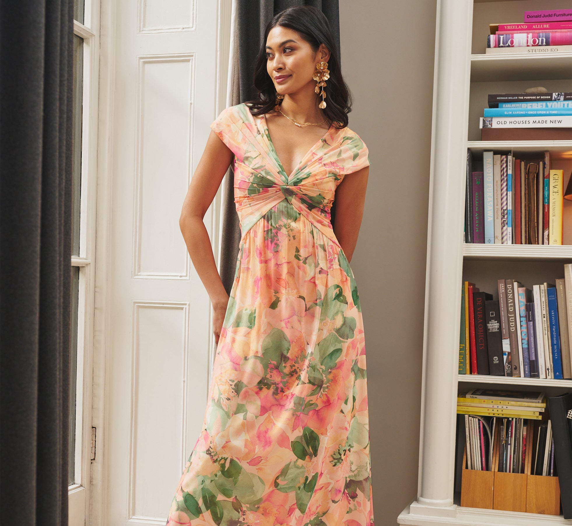 Printed Front Twist Gown In Blush Multi、mySite、solidvoid