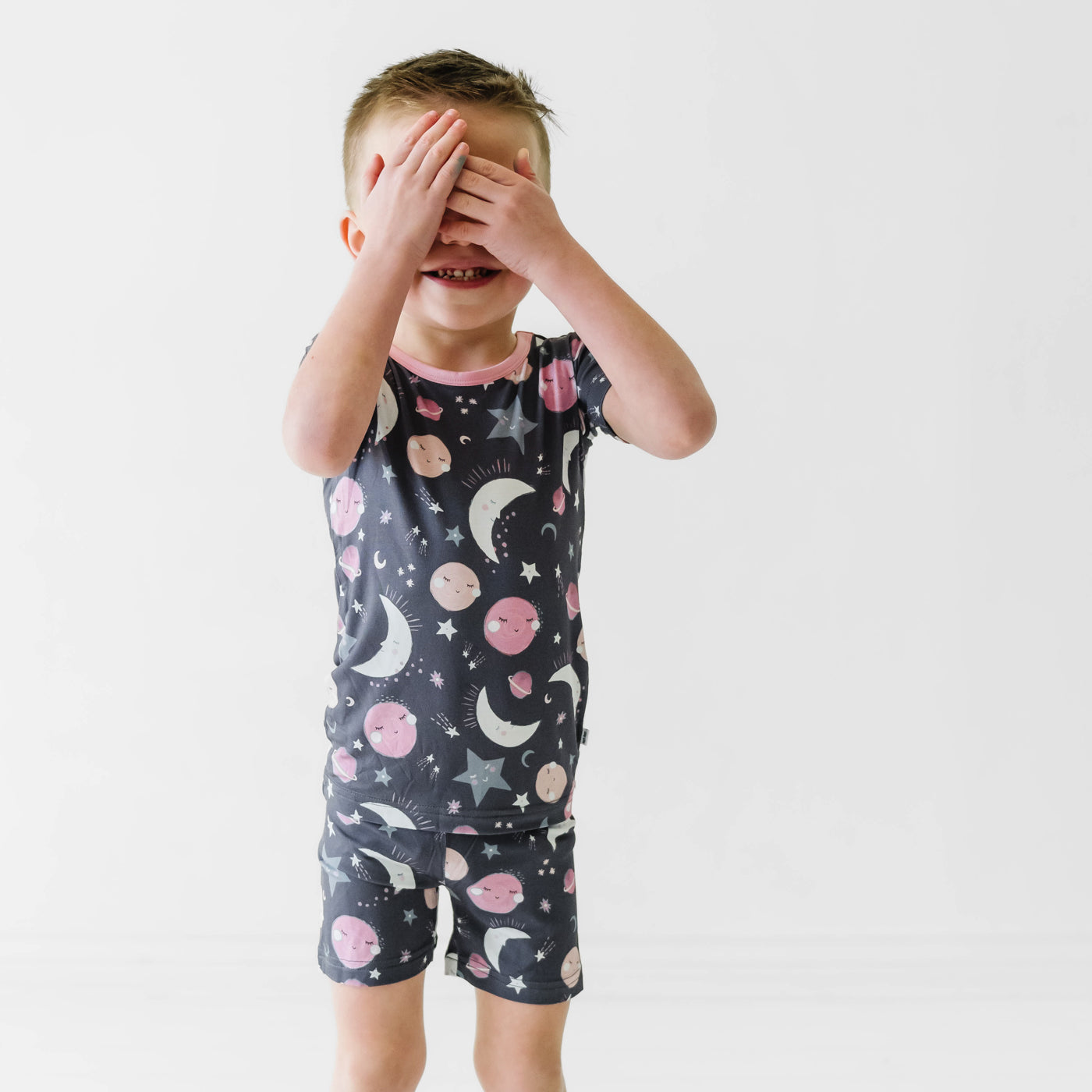 Pink To the Moon & Back Two-Piece Short Sleeve & Shorts Pajama Set、mySite、g9winljtr
