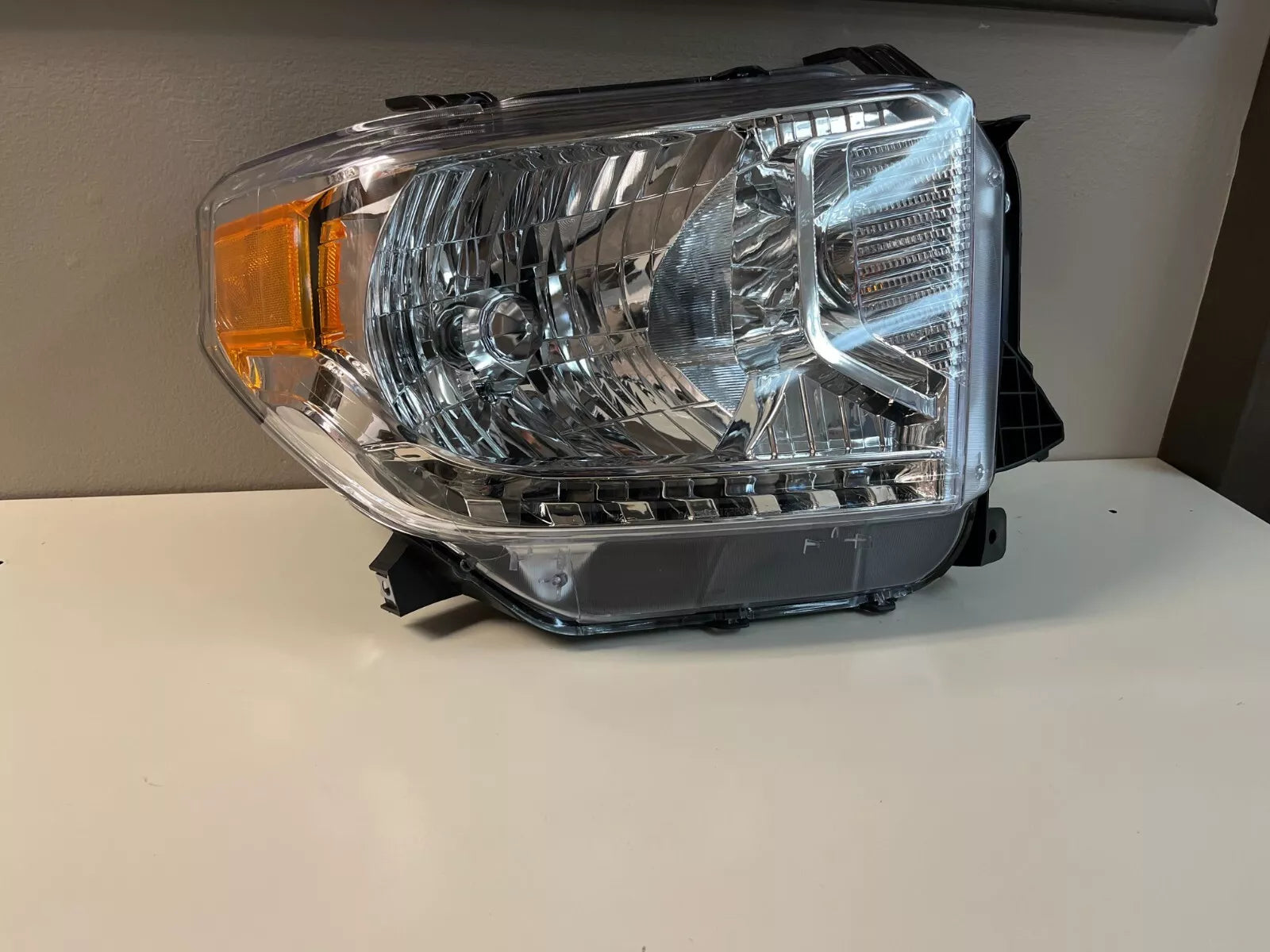 NEW Eagle Eye 2014-2015 Toyota Tundra Passenger Side Head Light - TY1240-B001R、mySite、nflplayoffbracketp
