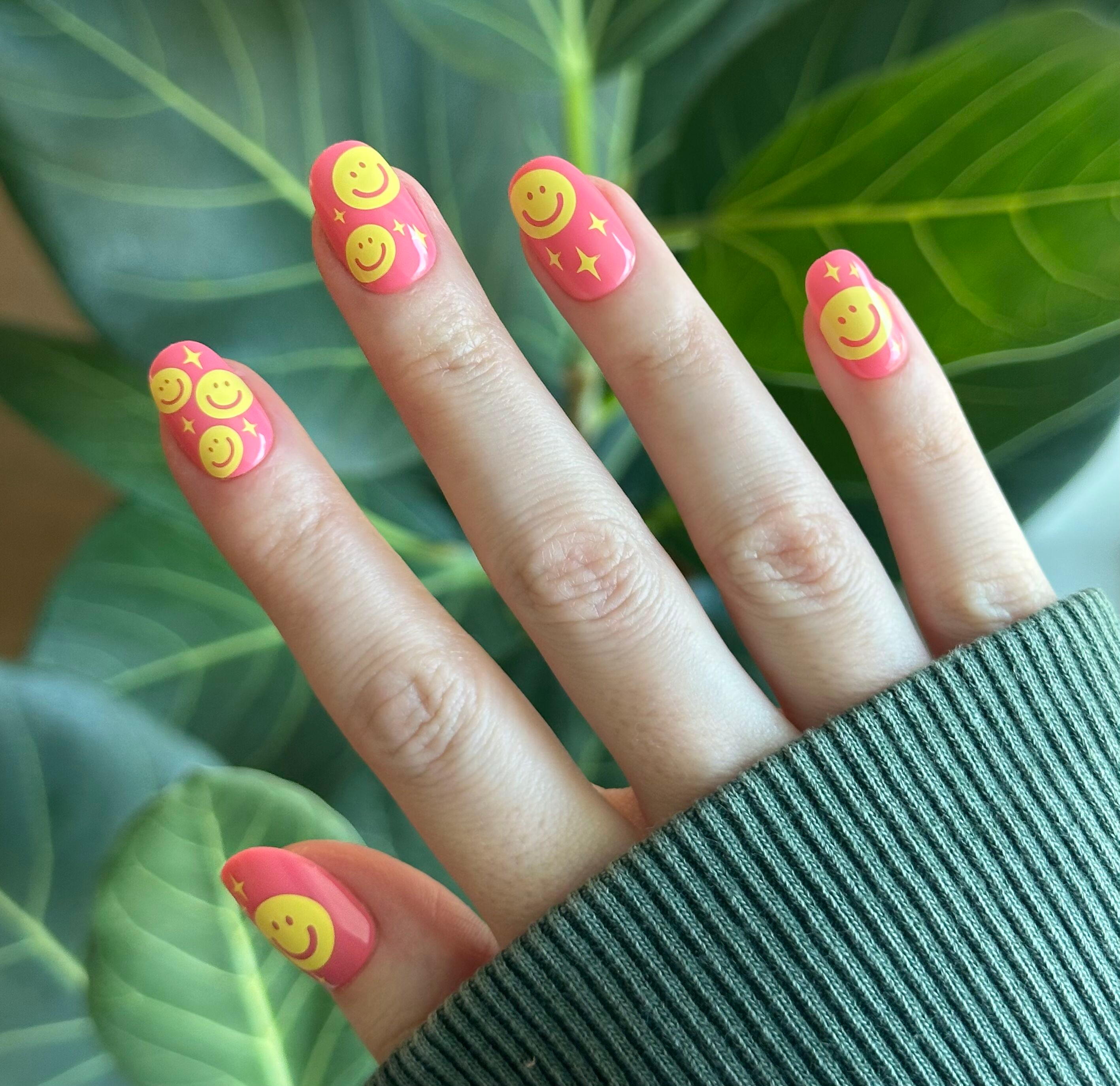 Happy All Over | Short | Round - Tab Press-On、mySite、solidvoid