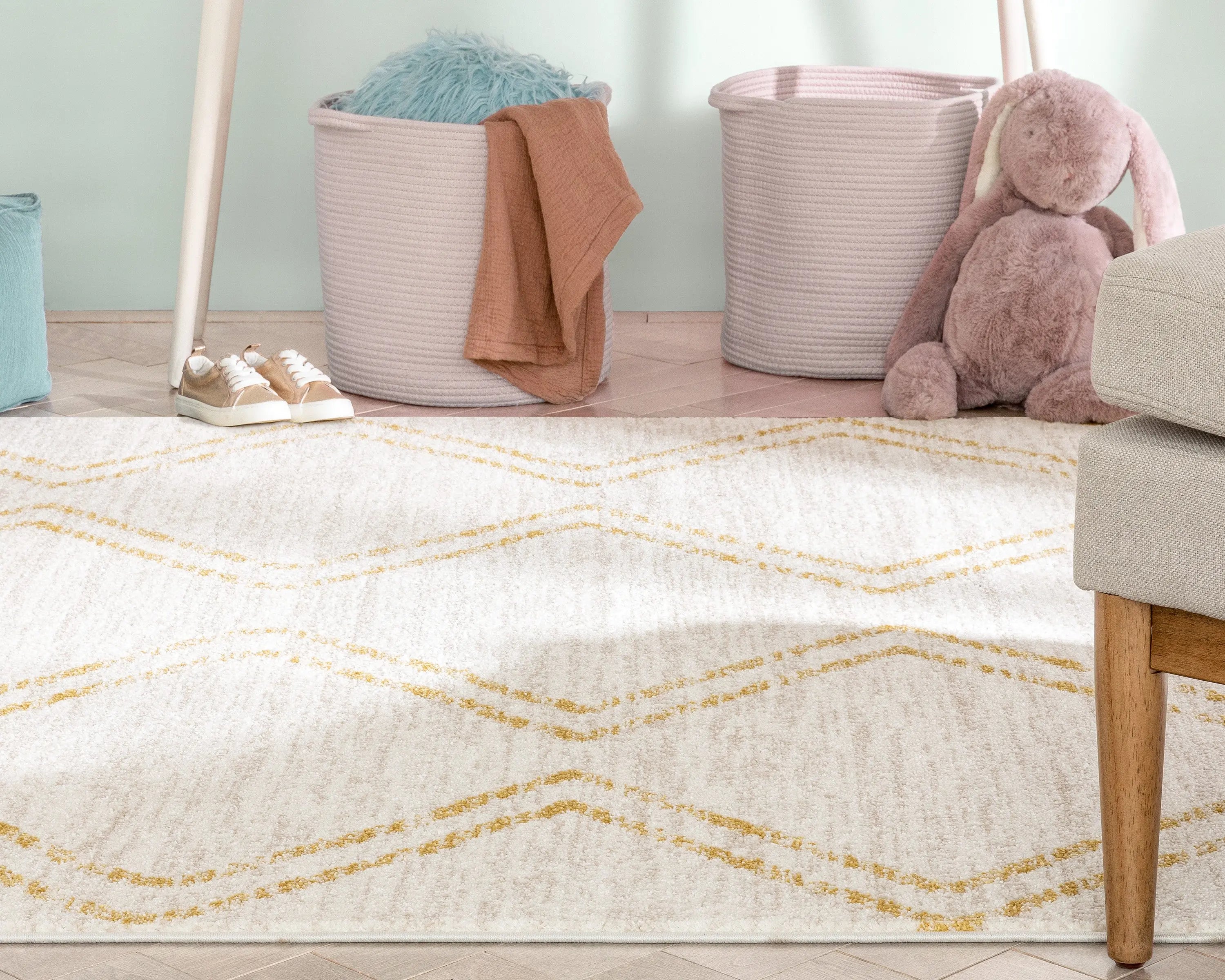 Reeve Modern Chevron Zig-Zag Yellow Ivory Kids Rug、mySite、gigharbornorthrealestate
