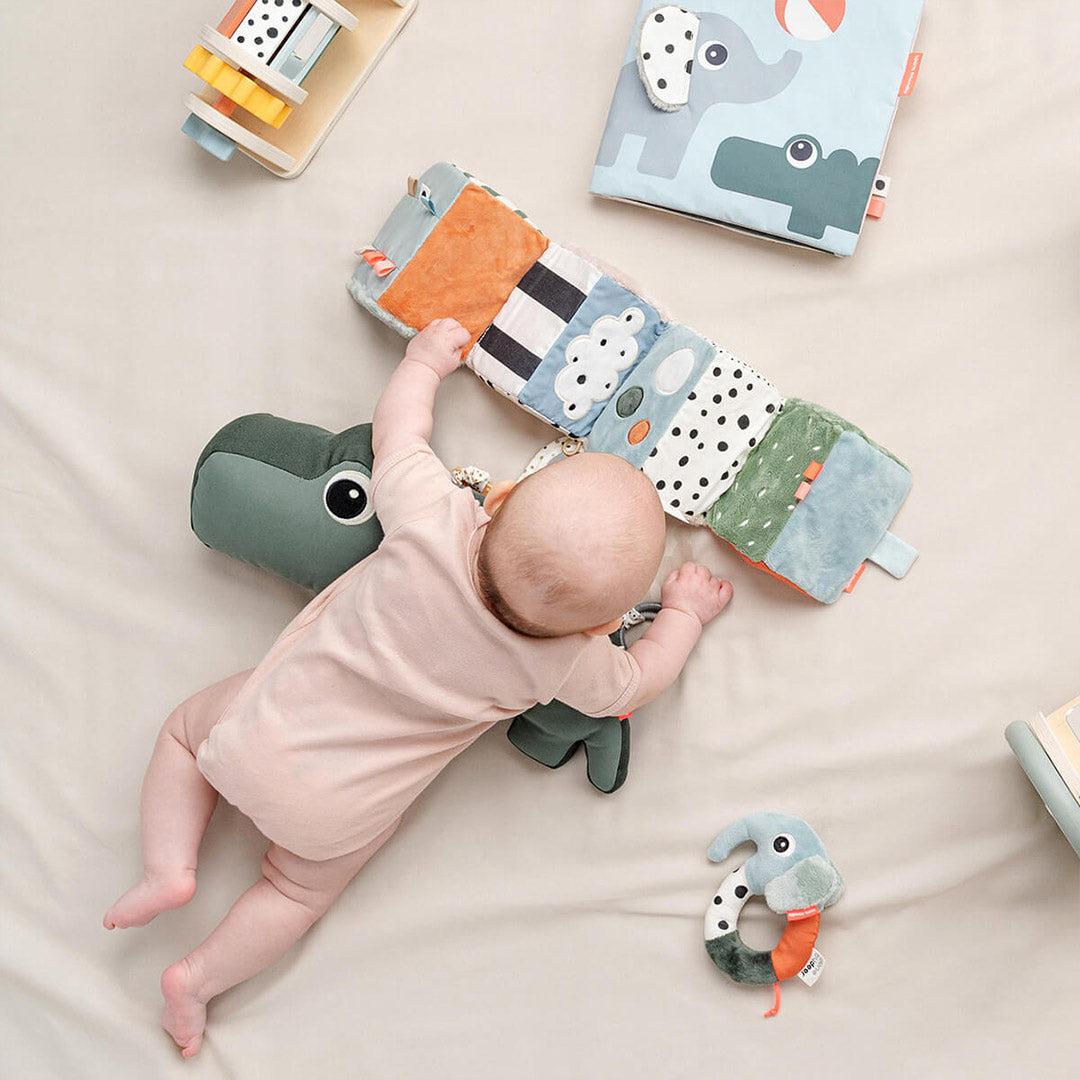  Done by Deer Fold-Out Sensory Cube - Colour mix - Deer Friends、mySite、merchandisen