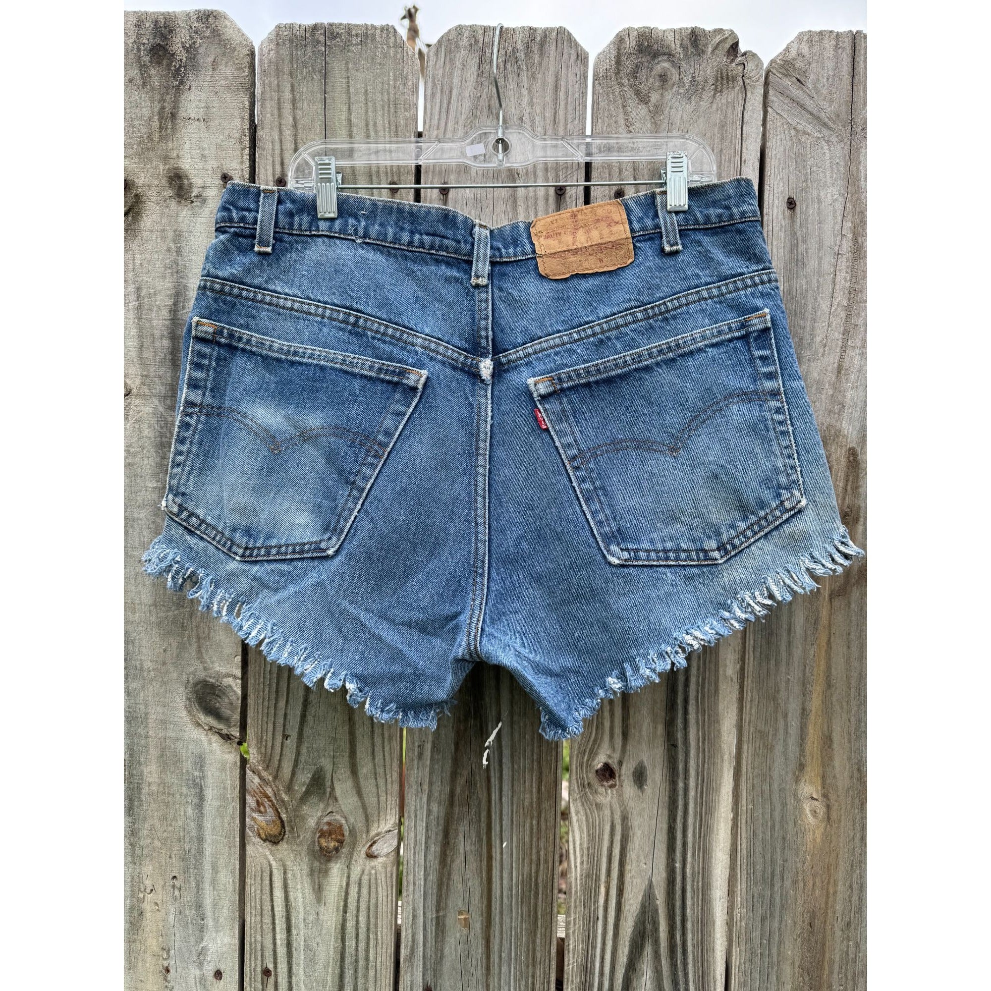 80's Levi's 517 Medium Wash Cut Off Raw Hem Denim Jean Shorts Size 36、mySite、garagedoors4me